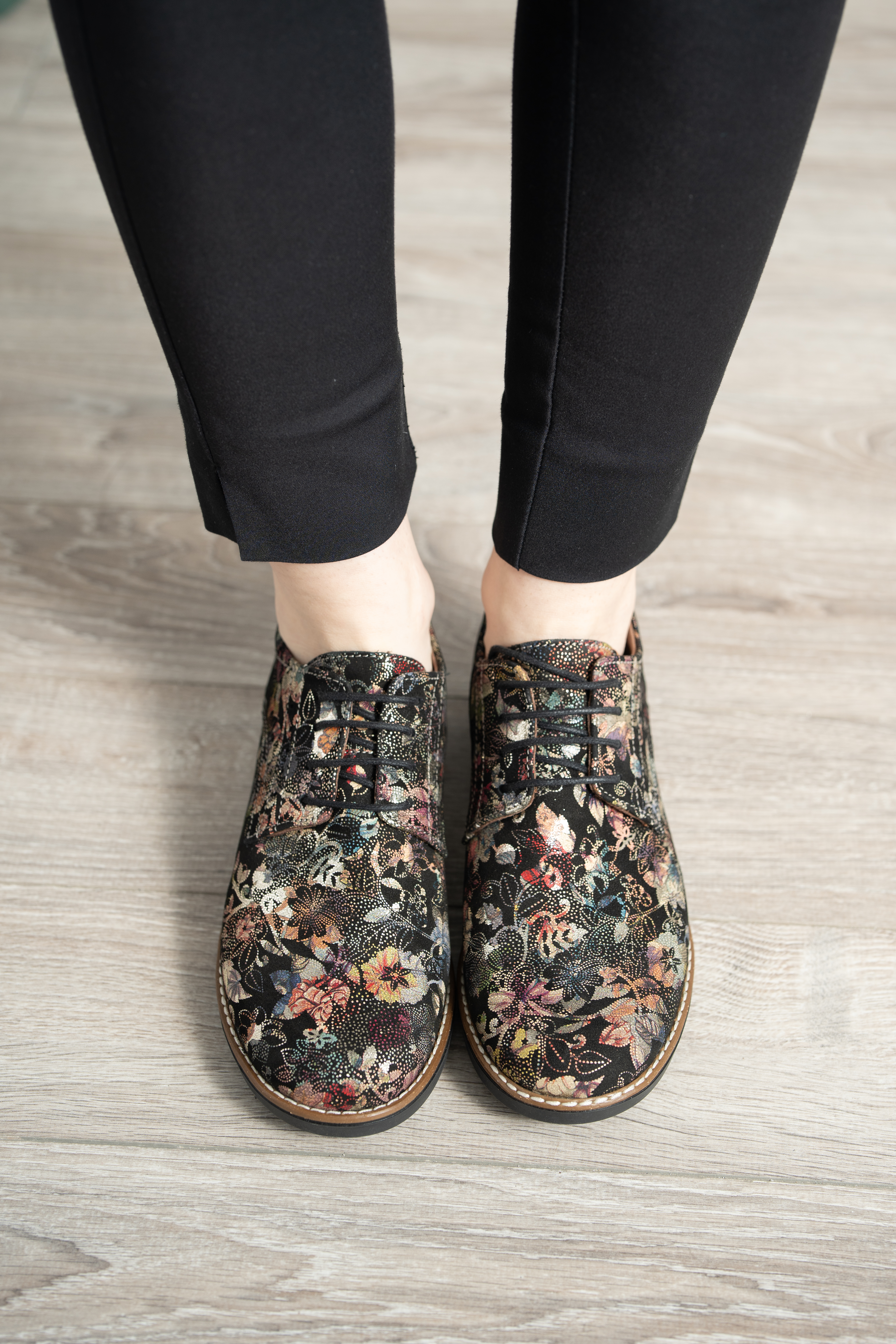 Pantofi casual dama, Glemis, piele naturala - Model: AN-1240-K, Culoare: Negru floral, Marime: 38 (24.7 cm)