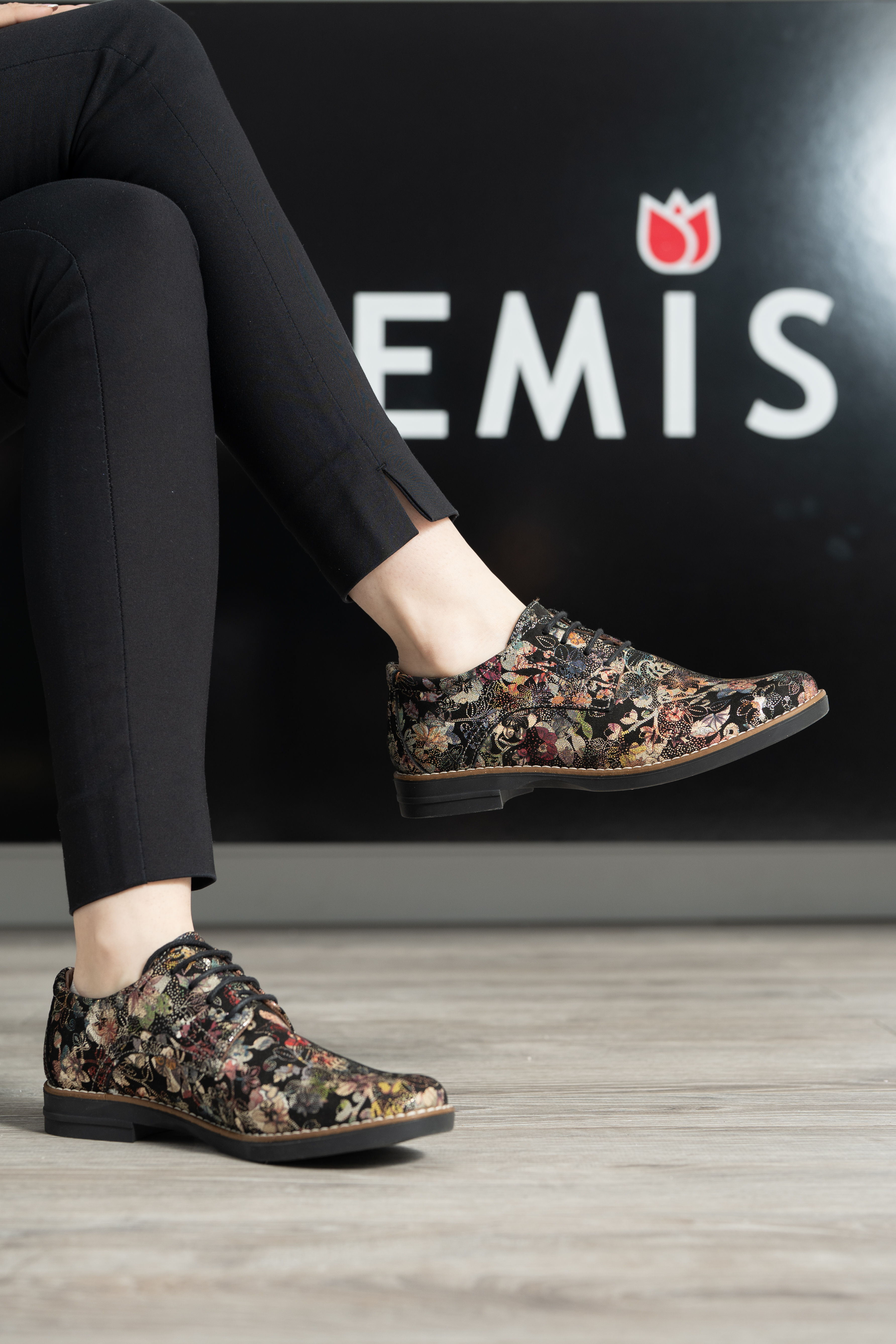 Pantofi casual dama, Glemis, piele naturala - Model: AN-1240-K, Culoare: Negru floral, Marime: 38 (24.7 cm)