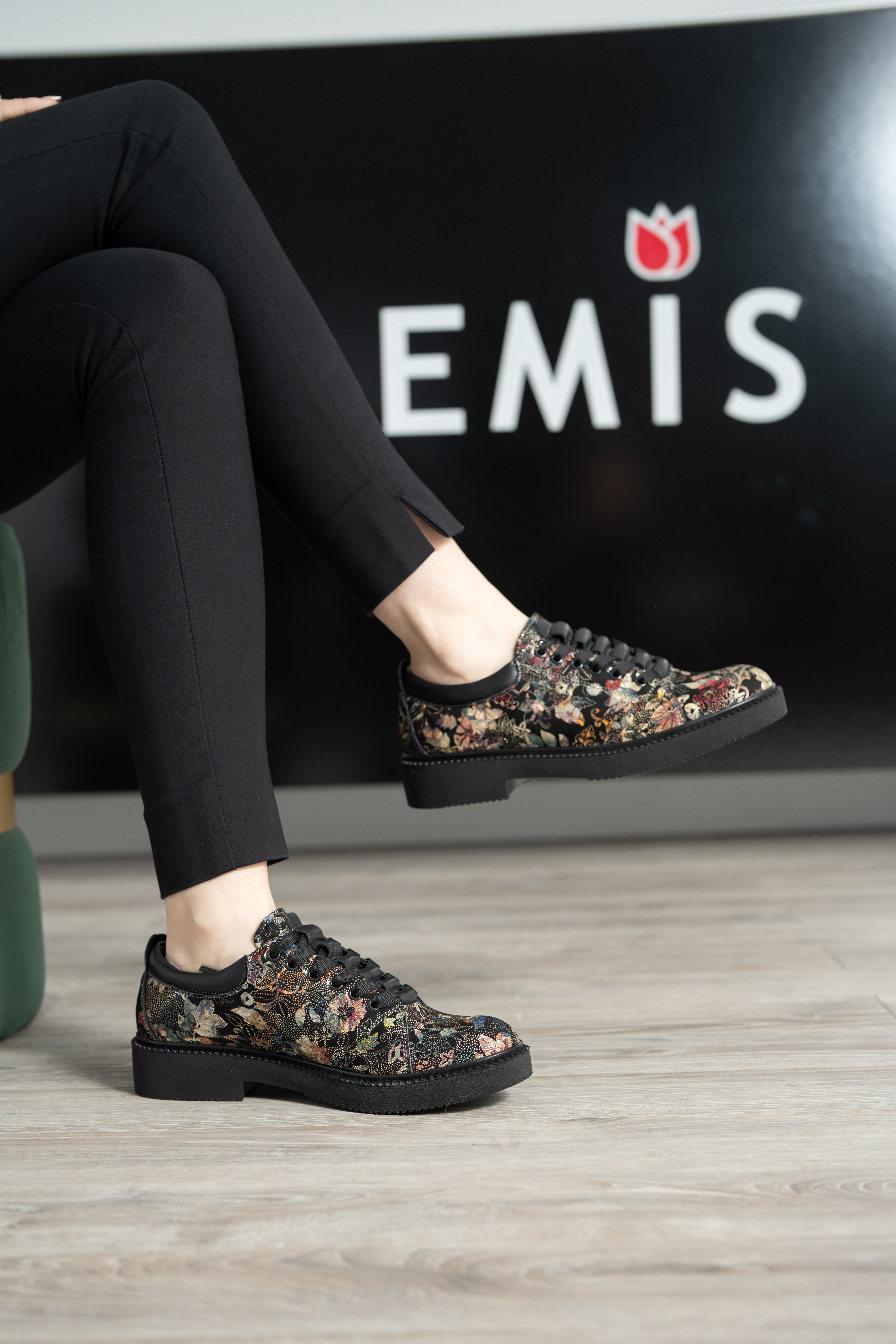 Pantofi casual dama, Glemis, piele naturala - Model: AN-1260-2, Culoare: Negru floral, Marime: 38 (24.9 cm)