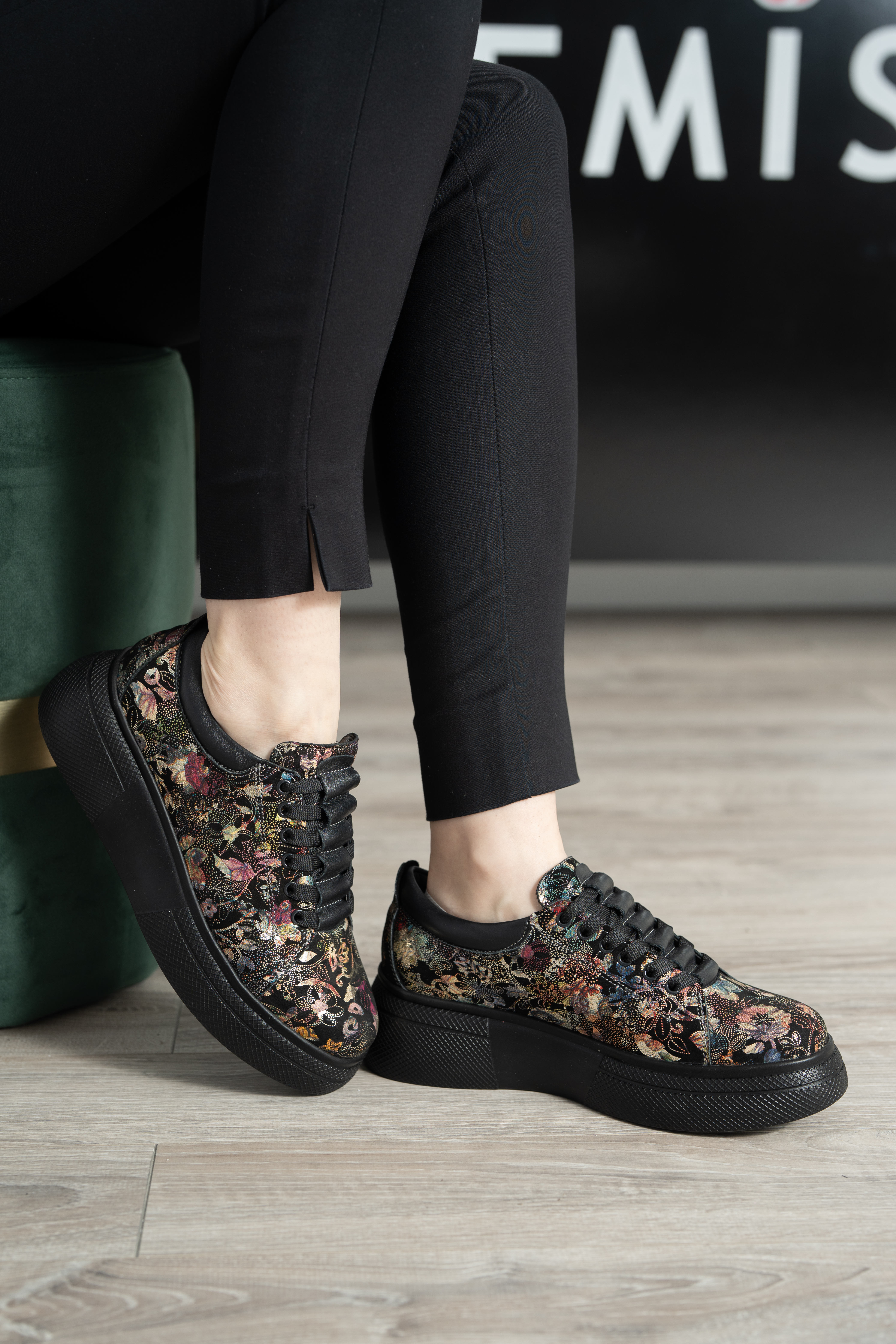 Pantofi casual dama, Glemis, piele naturala - Model: AN-1260-A, Culoare: Negru Floral, Marime: 38 (24.8 cm)