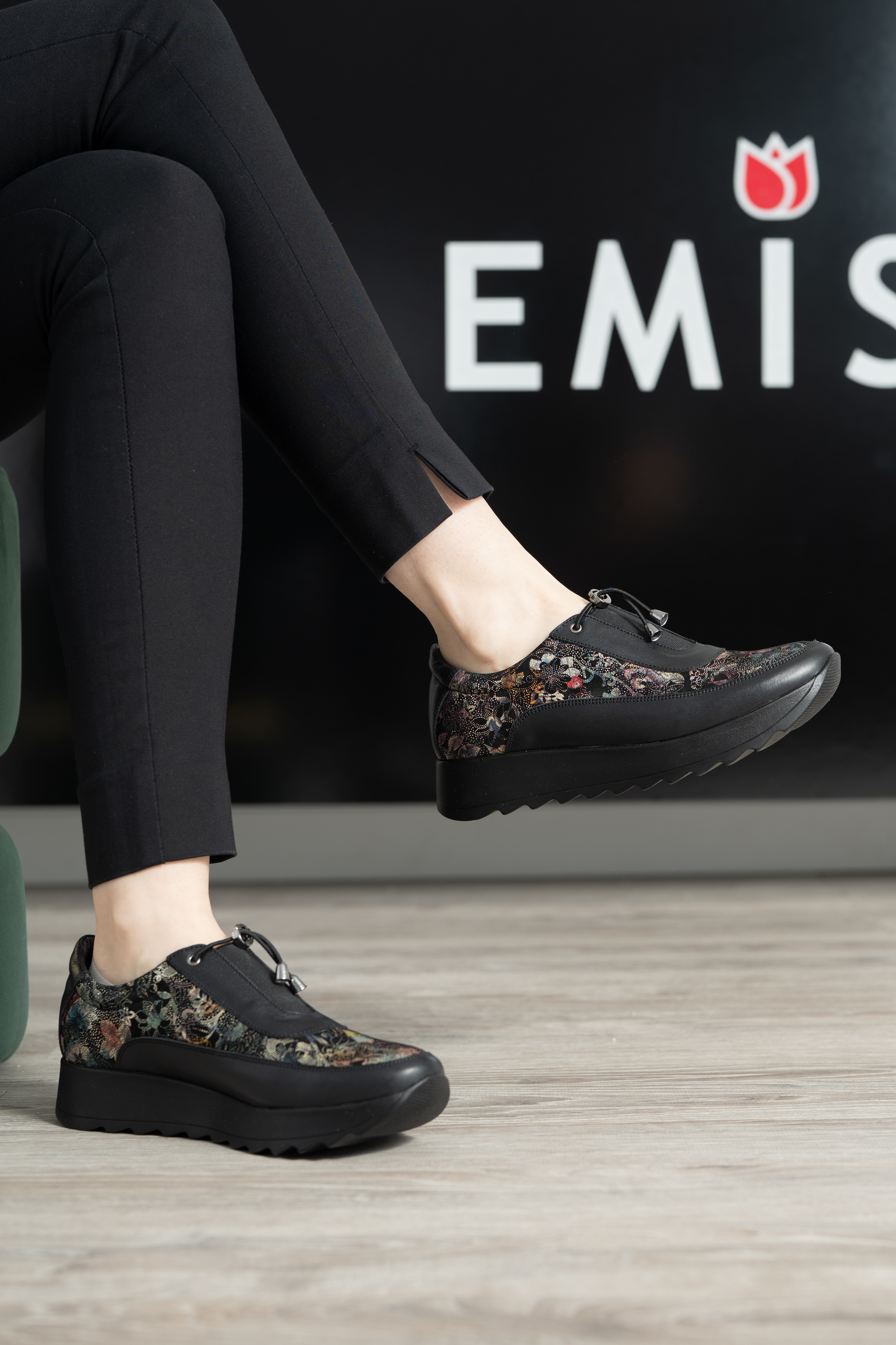 Pantofi casual dama, Glemis, piele naturala - Model: AN-1400, Culoare: Negru Floral, Marime: 38 (24.4 cm)