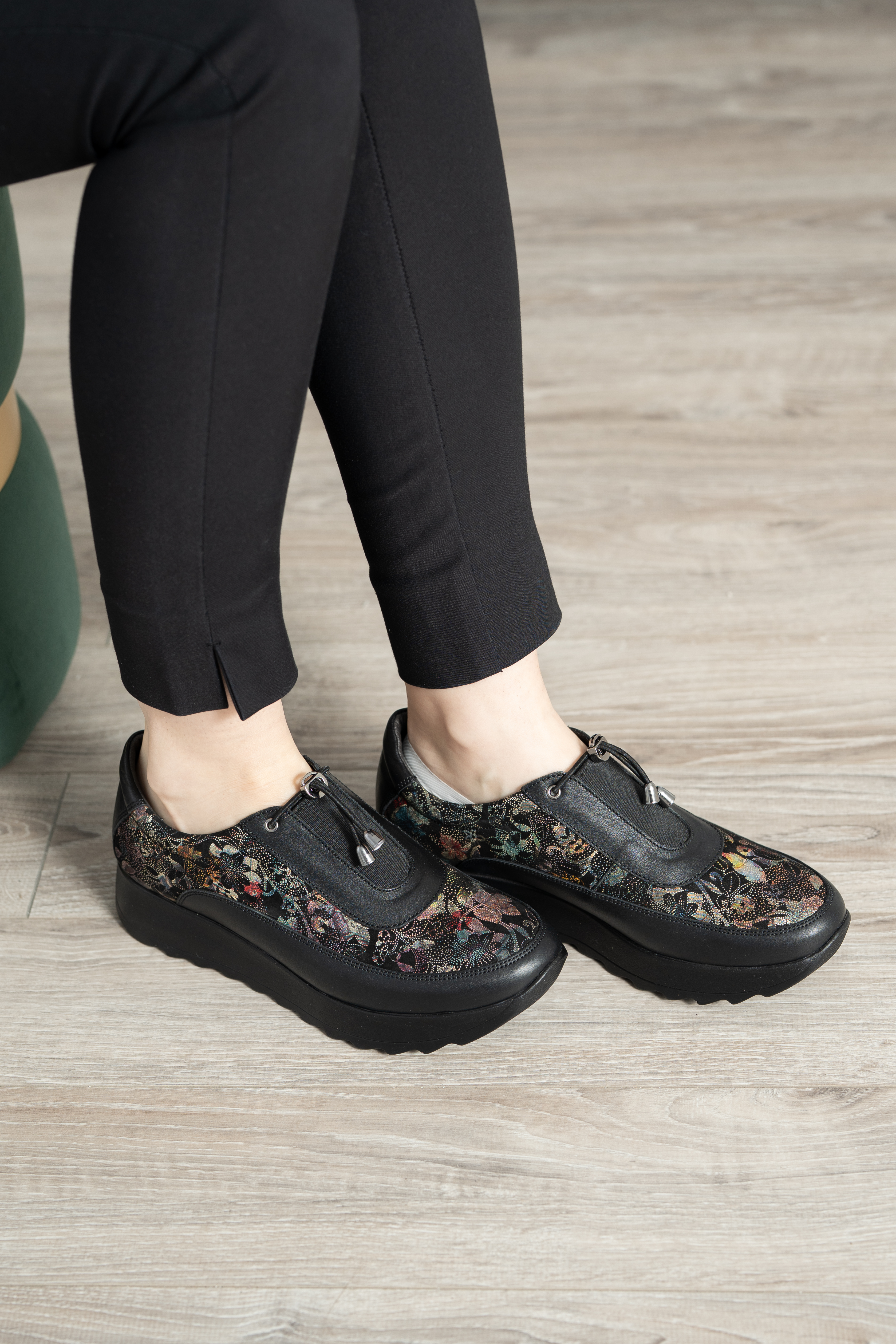Pantofi casual dama, Glemis, piele naturala - Model: AN-1400, Culoare: Negru Floral, Marime: 38 (24.4 cm)