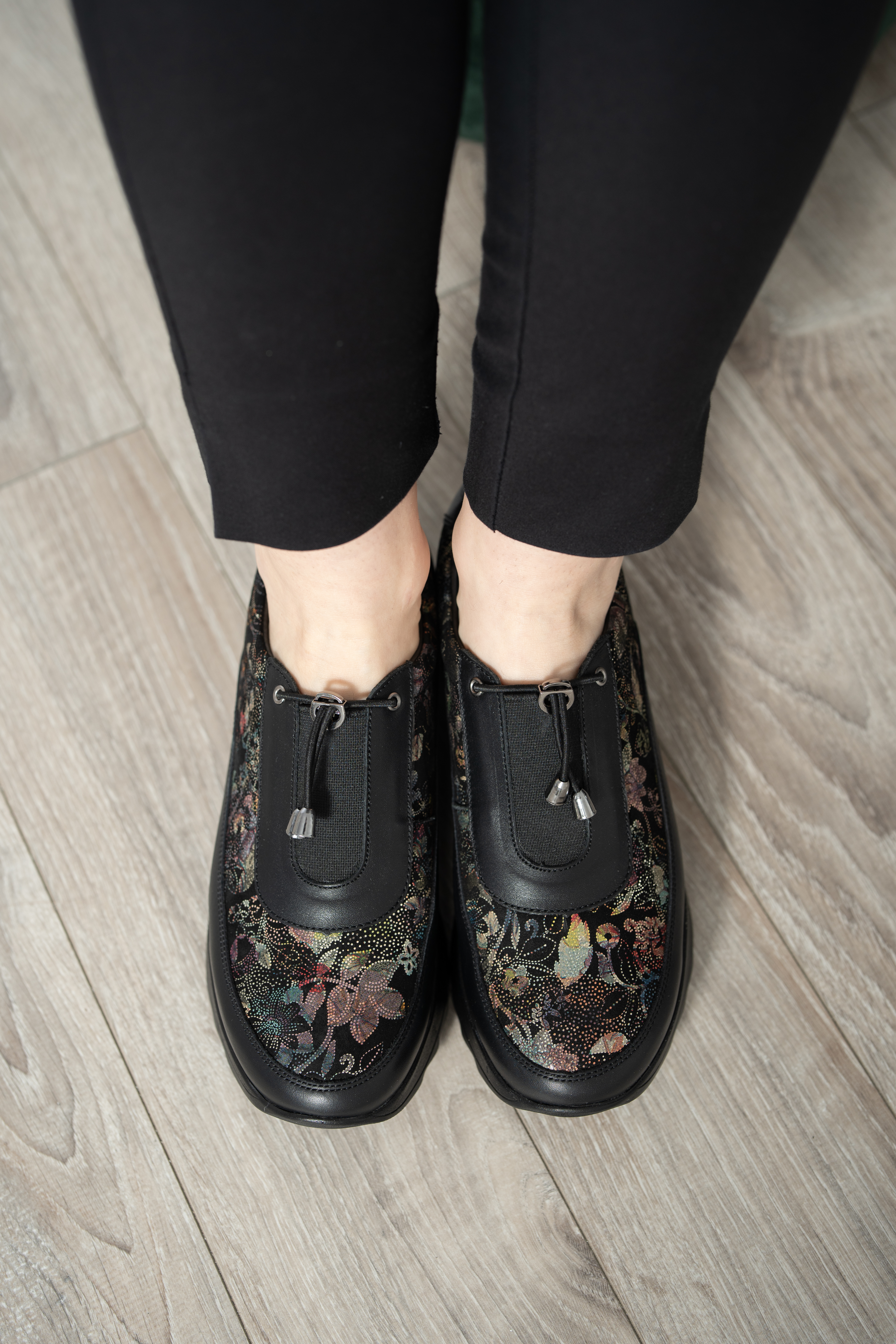 Pantofi casual dama, Glemis, piele naturala - Model: AN-1400, Culoare: Negru Floral, Marime: 38 (24.4 cm)