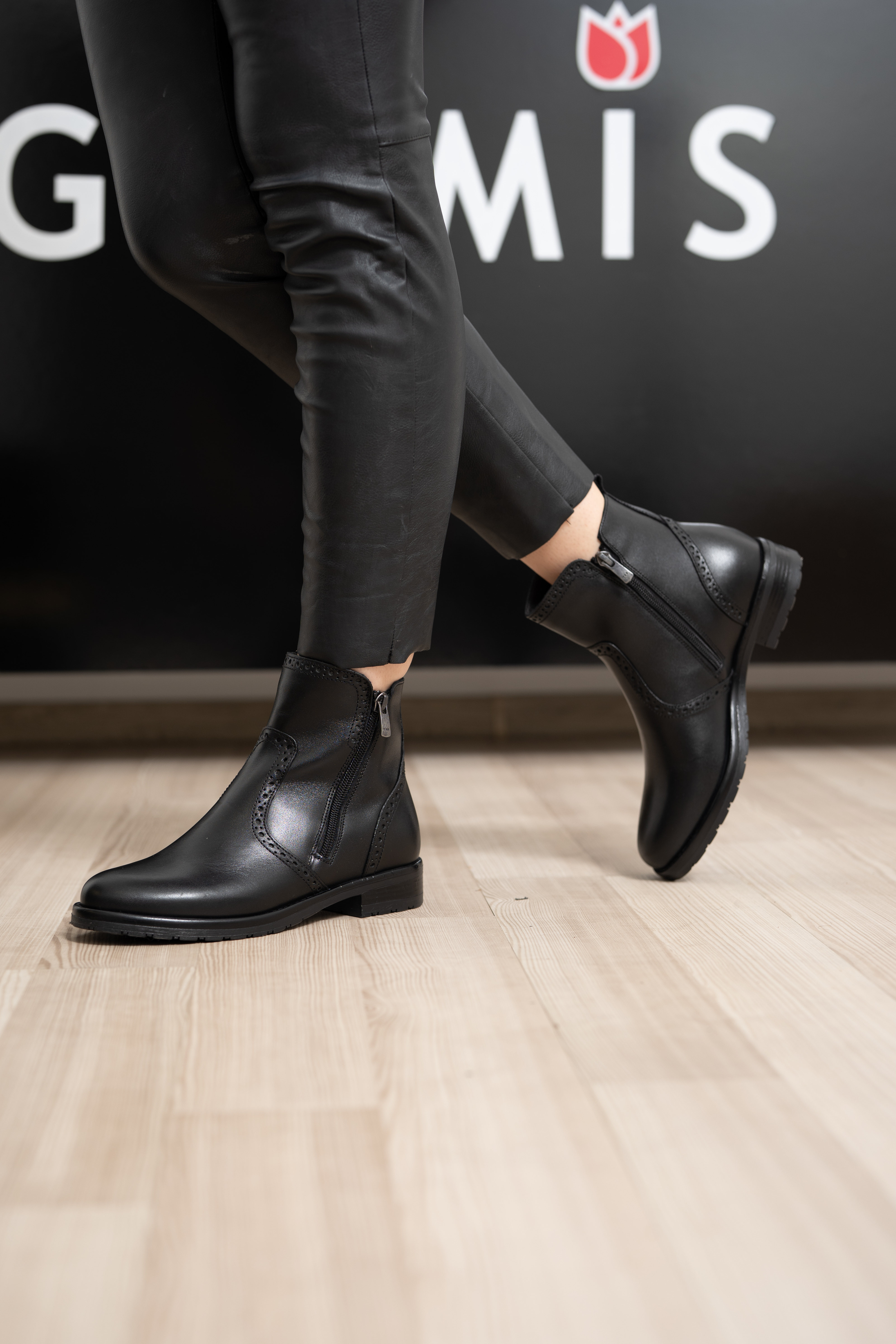 Ghete dama, Glemis, piele naturala - Cod: AS-2442, Culoare: Negru Box, Marime: 39 (26 cm)