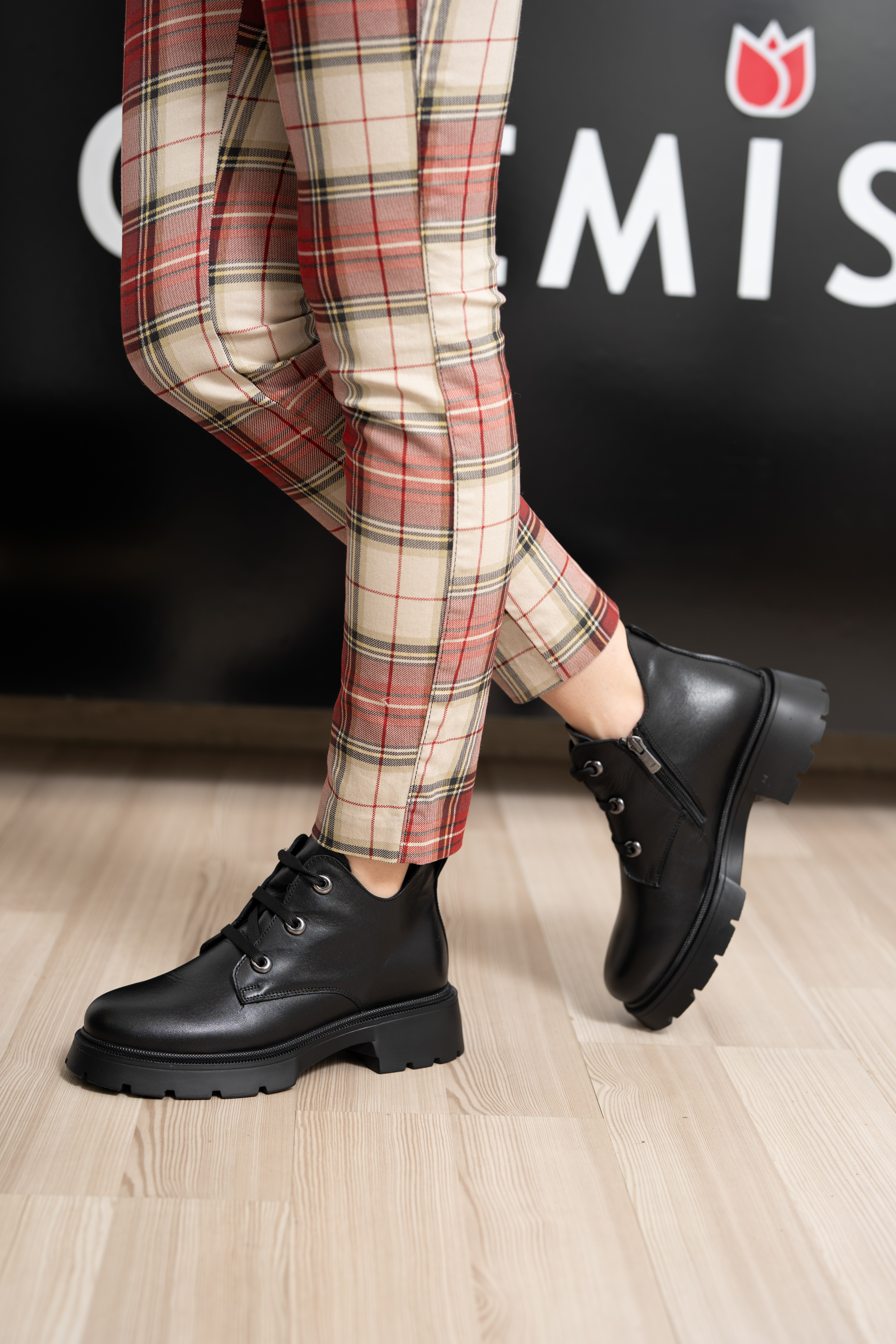 Ghete dama calapod lat, Glemis, piele naturala - Cod: AS-2462, Culoare: Negru Box, Marime: 38 (25.2 cm)