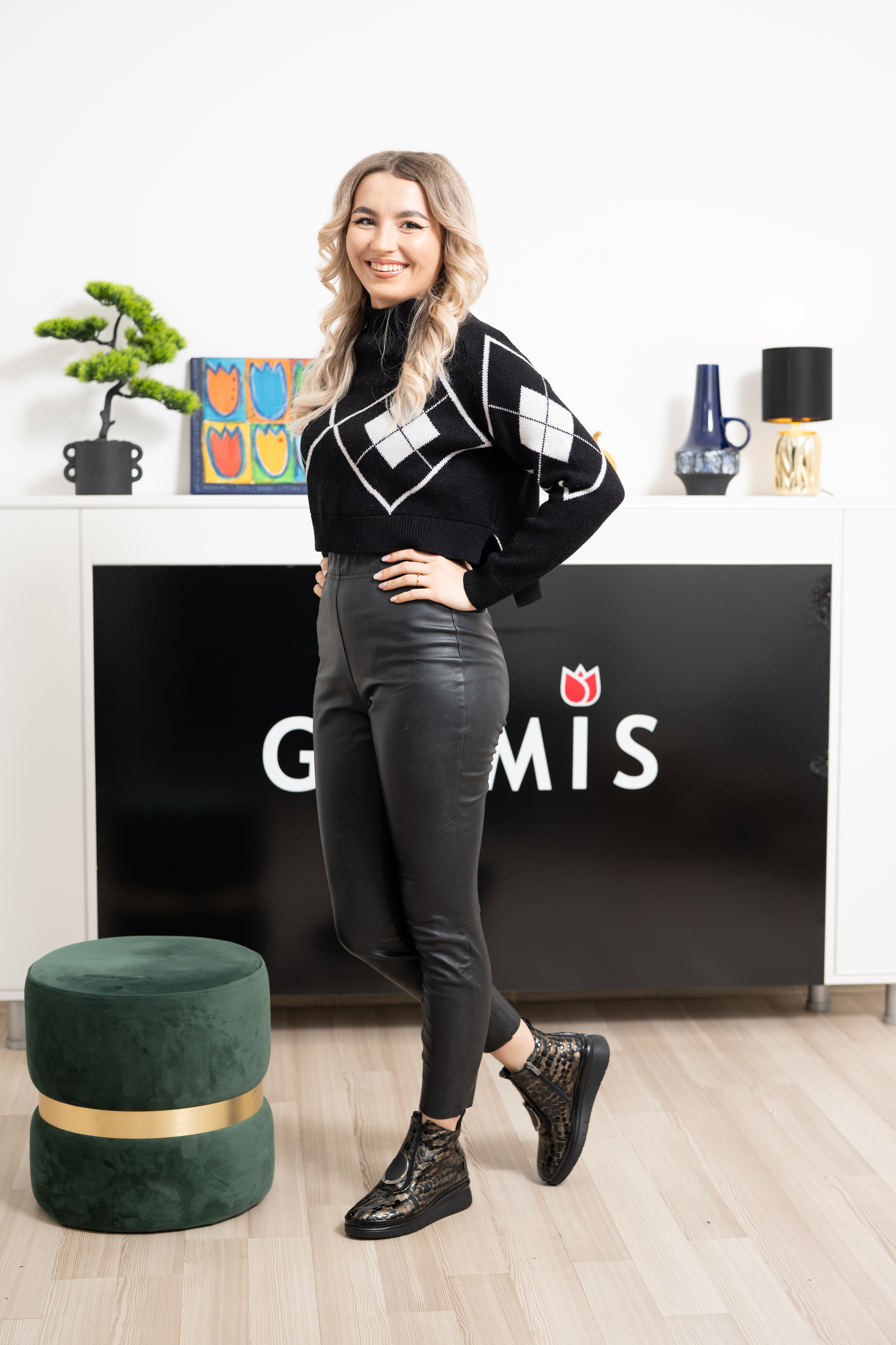 Ghete dama, Glemis, piele naturala - Cod: AS-2508, Culoare: Negru Auriu Lac, Marime: 40 (26.2 cm)