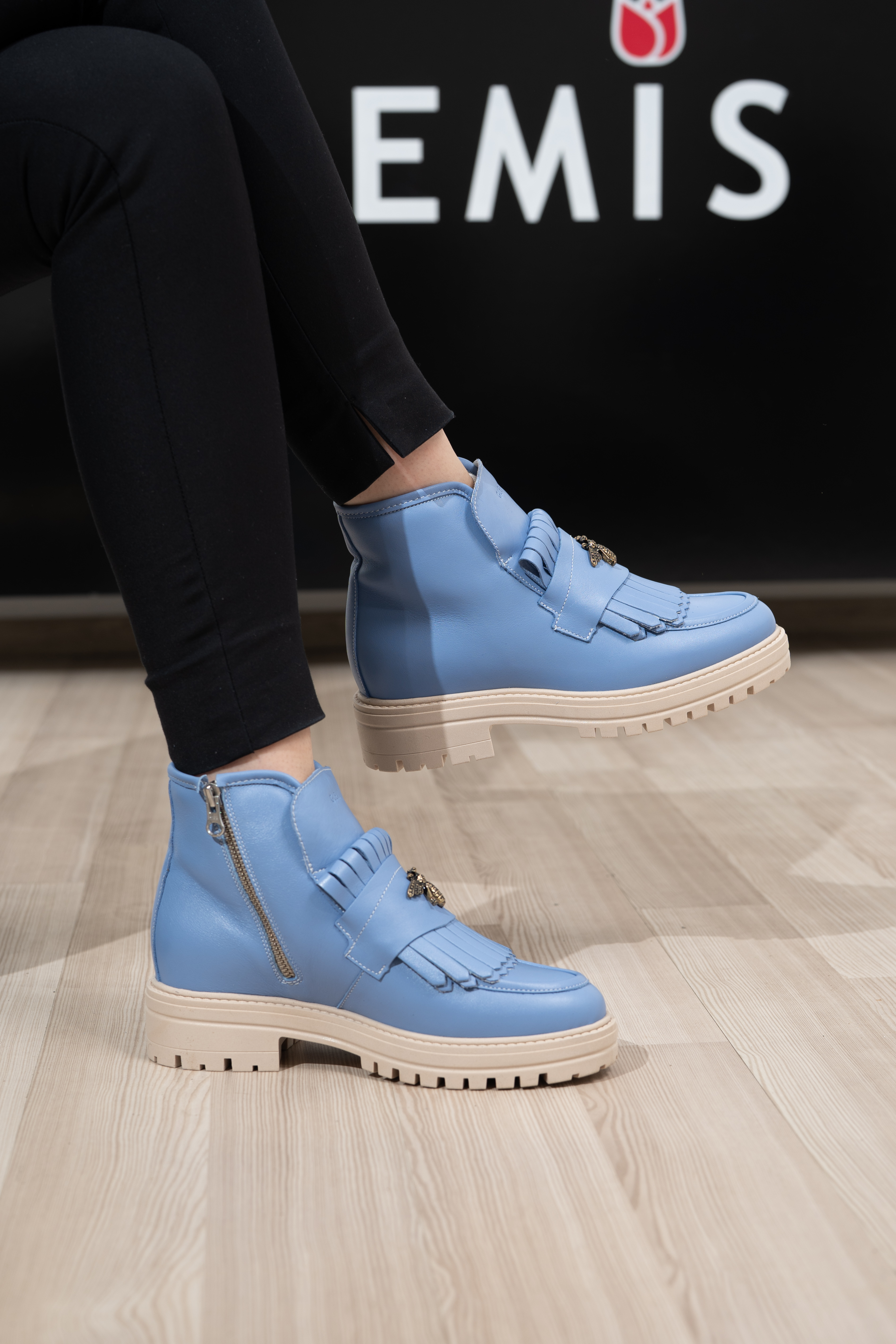 Ghete dama calapod normal, Glemis, piele naturala - Model: Stupina, Culoare: Albastru Box, Marime: 40 (26.6 cm