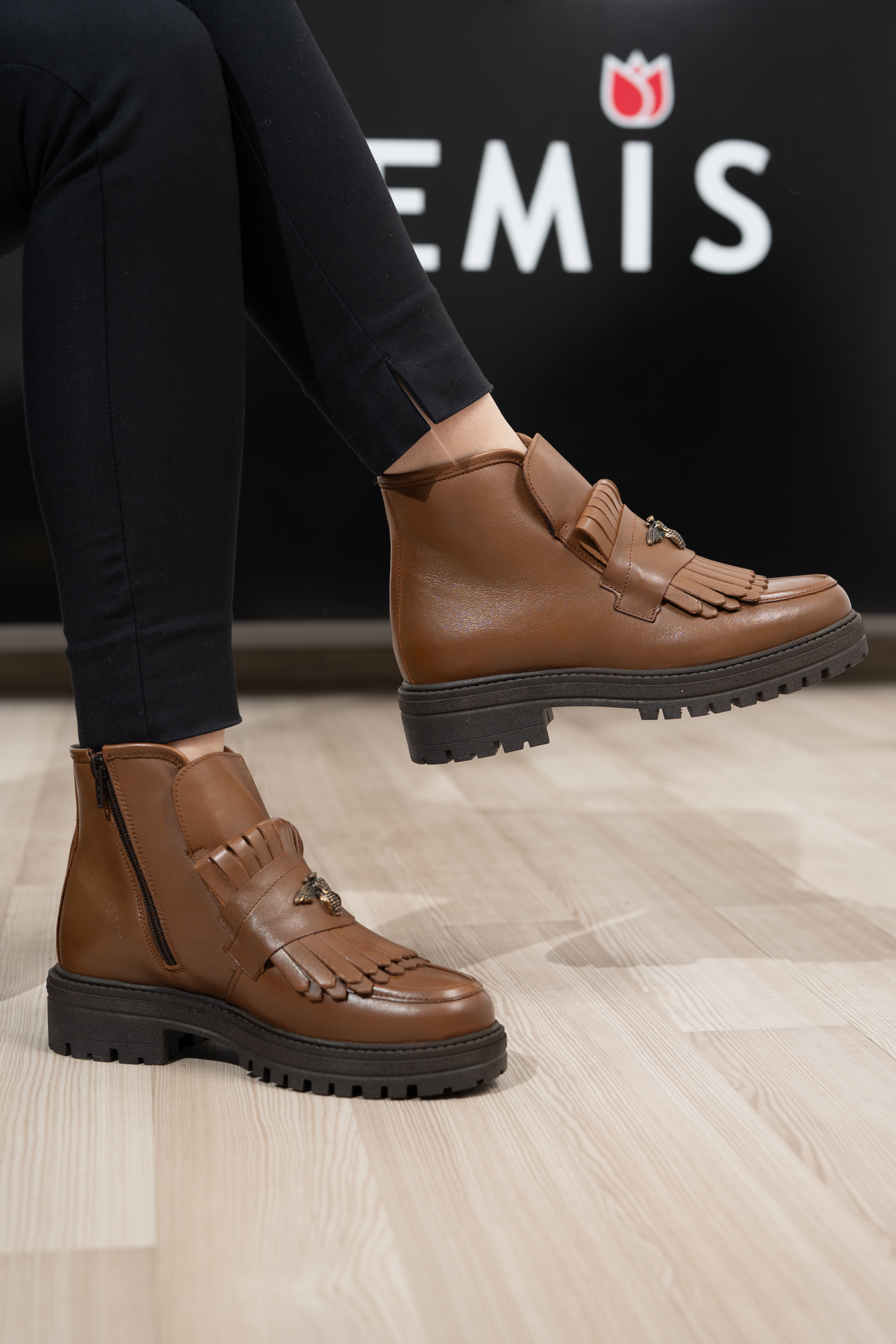 Ghete dama calapod normal, Glemis, piele naturala - Model: Stupina, Culoare: Maro Box, Marime: 38 (25 cm)