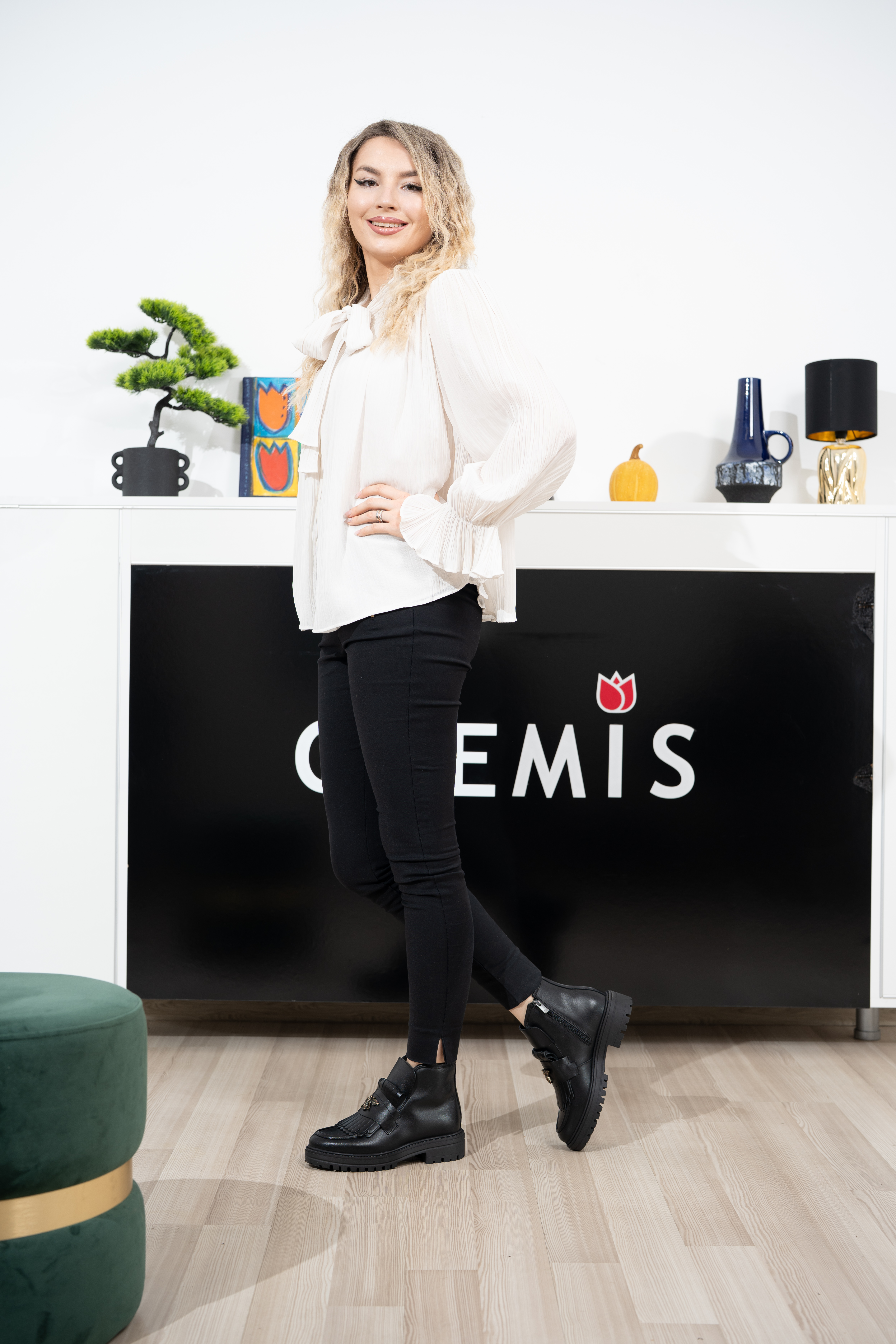 Ghete dama calapod normal, Glemis, piele naturala - Model: Stupina, Culoare: Negru Box, Marime: 38 (25 cm)