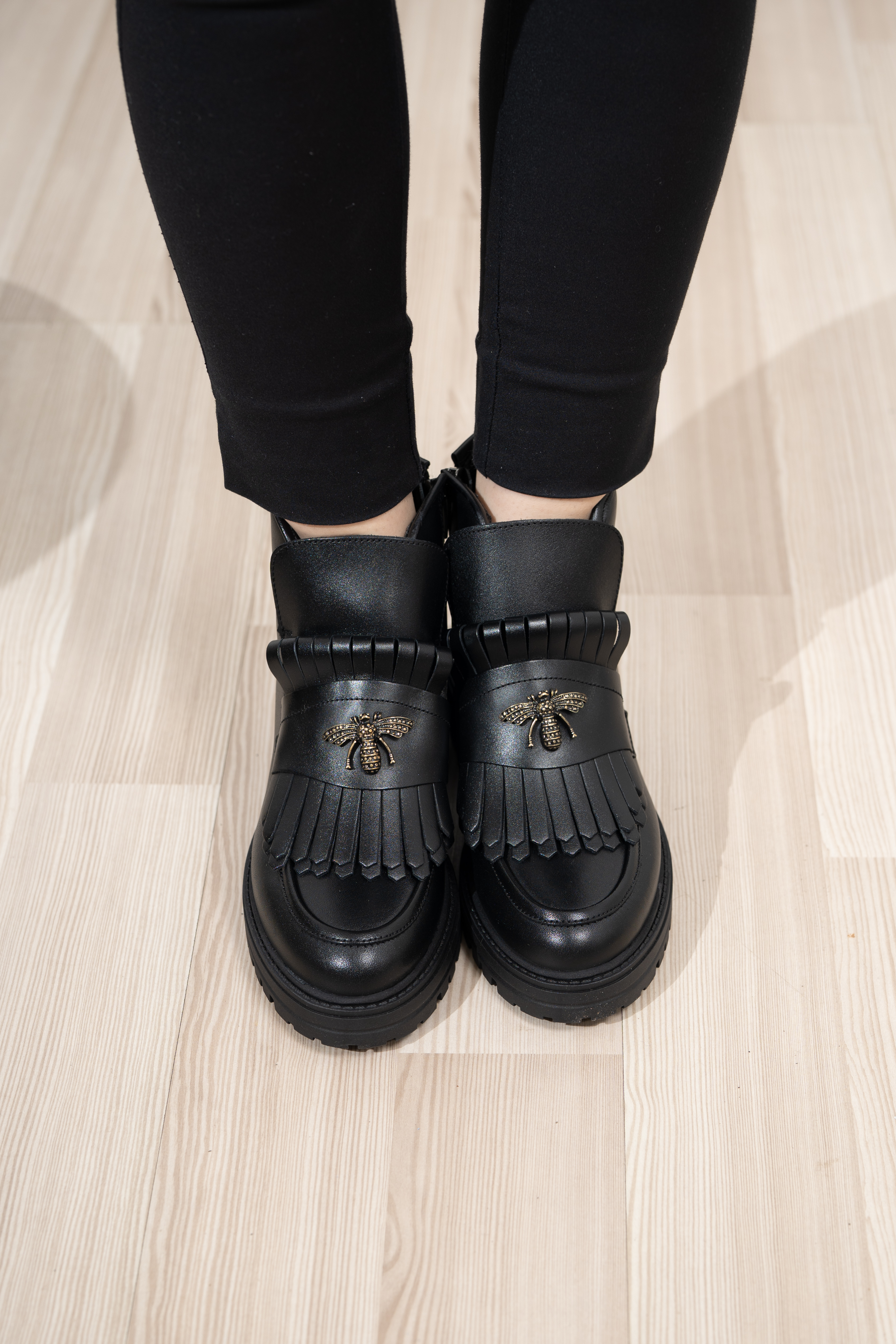 Ghete dama calapod normal, Glemis, piele naturala - Model: Stupina, Culoare: Negru Box, Marime: 38 (25 cm)