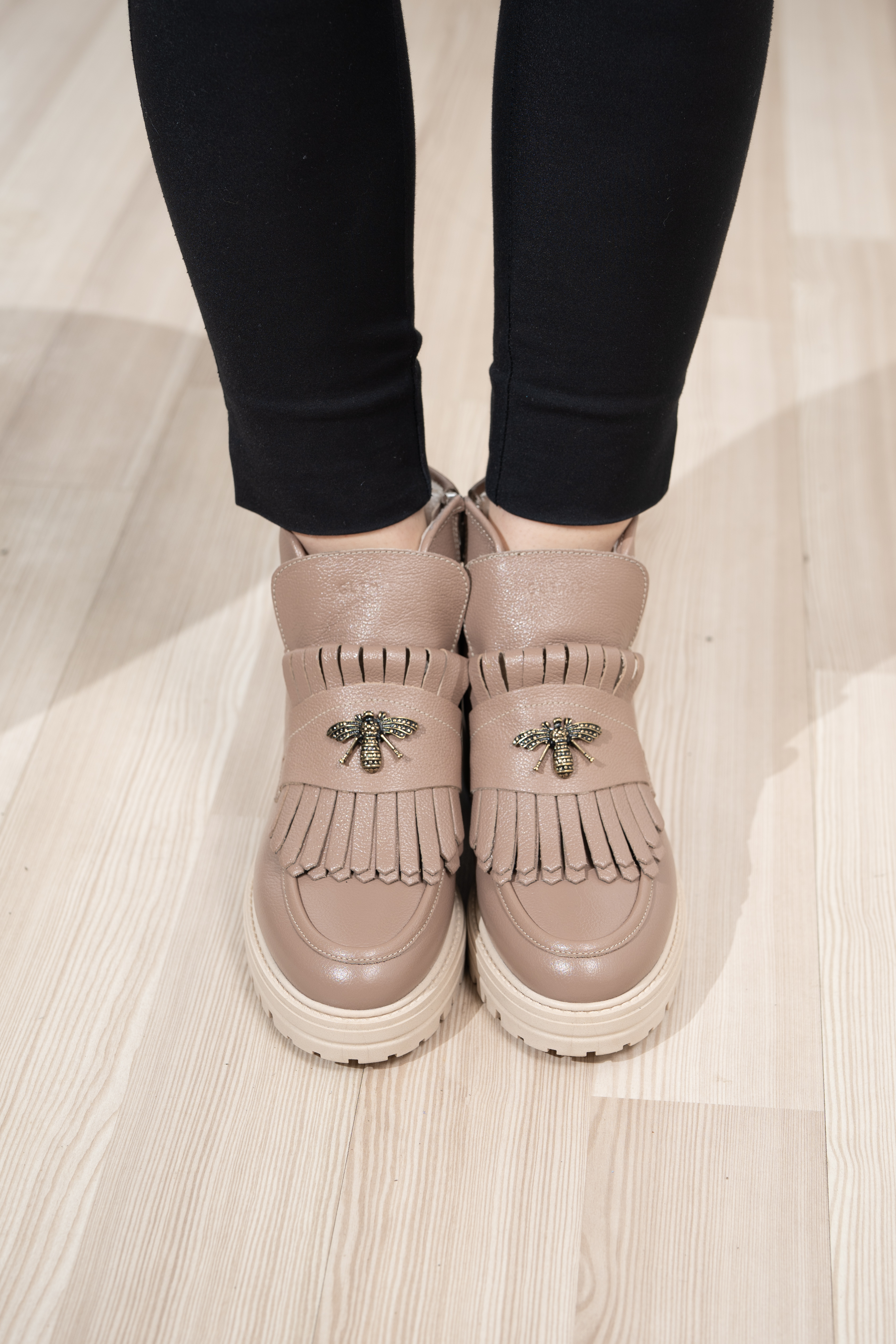 Ghete dama calapod normal, Glemis, piele naturala - Model: Stupina, Culoare: Taupe Bizon, Marime: 38 (25 cm)