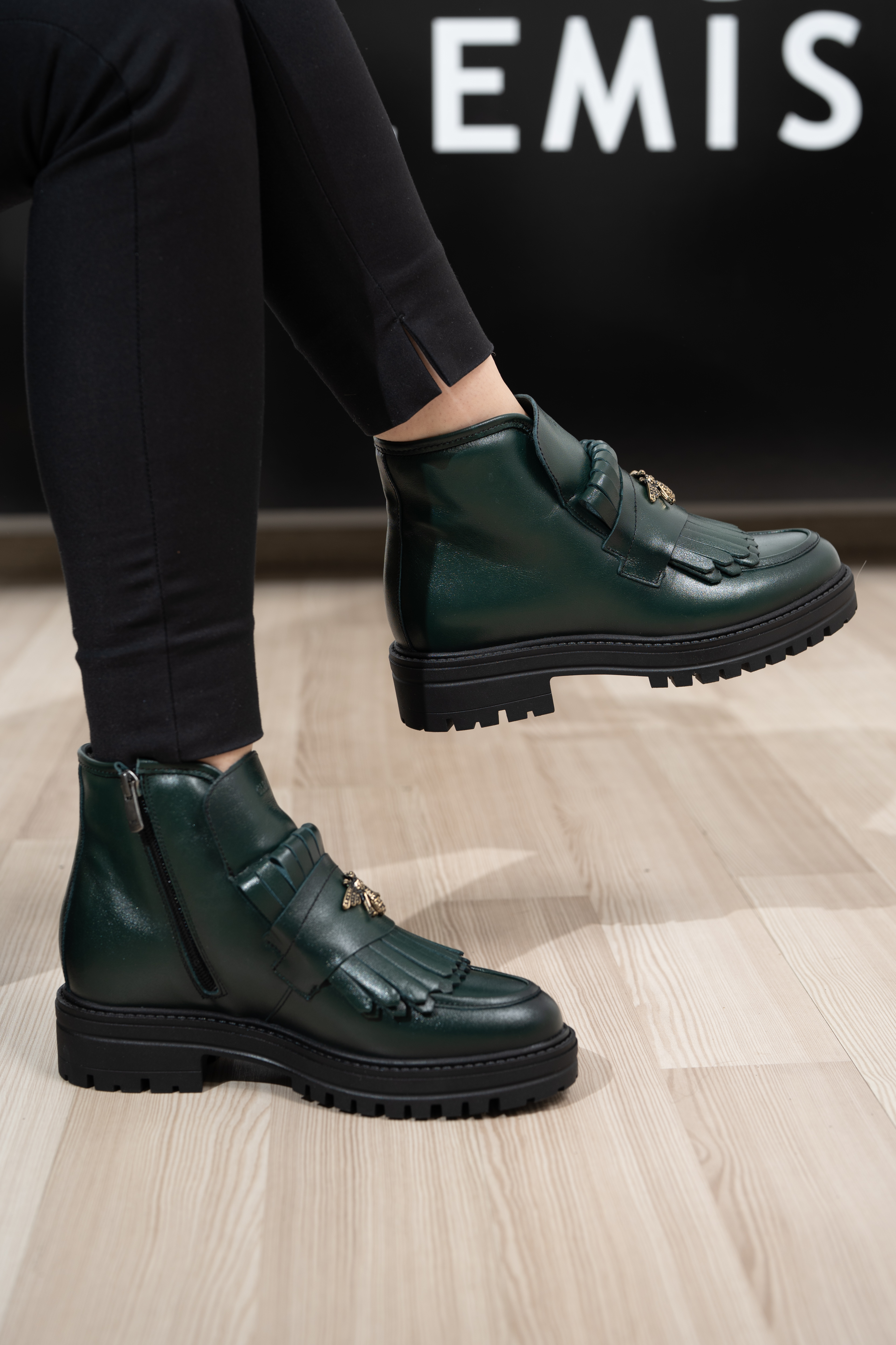 Ghete dama calapod normal, Glemis, piele naturala - Model: Stupina, Culoare: Verde Box, Marime: 38 (25 cm)