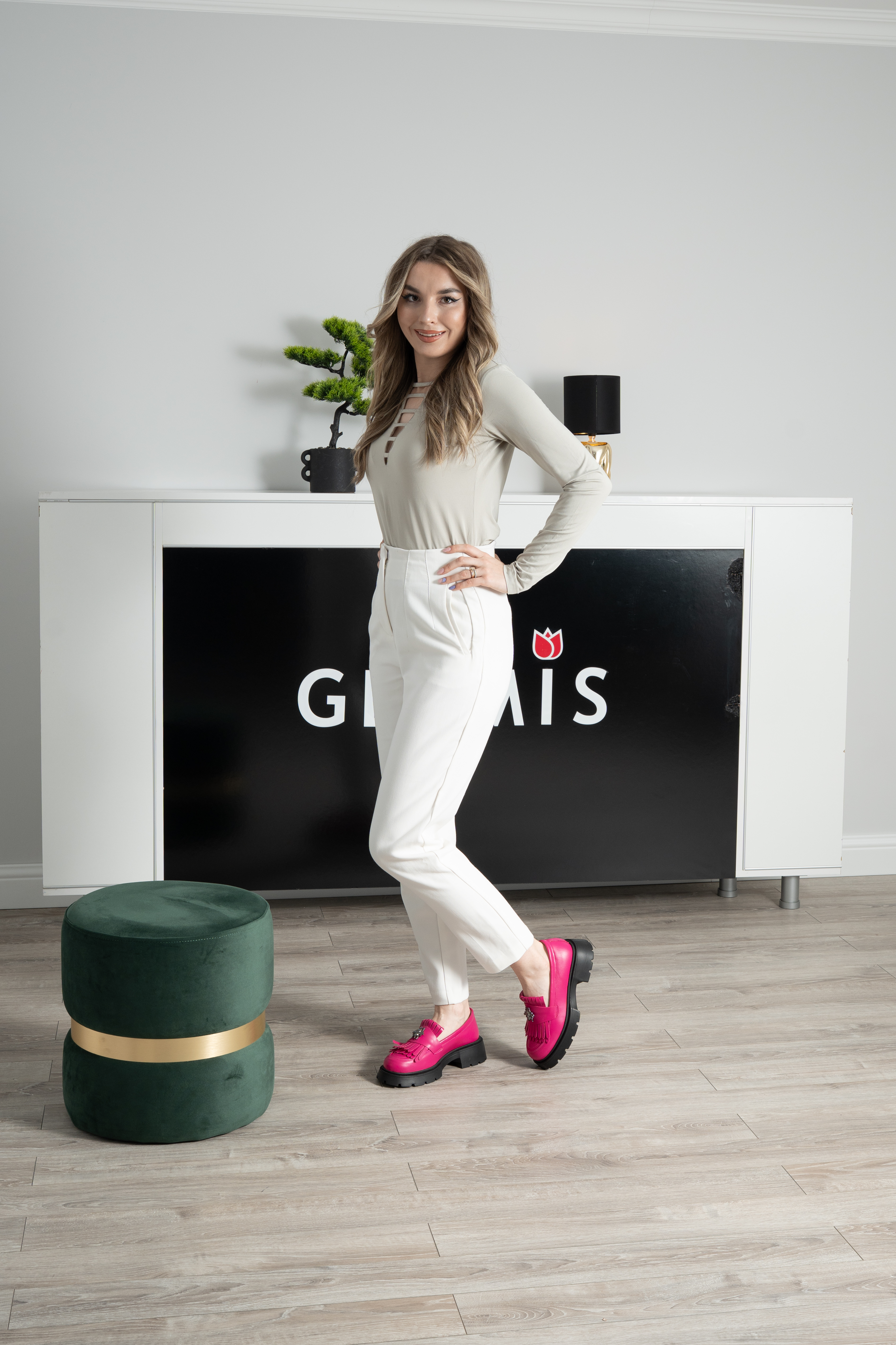 Mocasini dama, Glemis, piele naturala - Cod: 655, Culoare: Magenta, Talpa: Neagra, Marime: 38