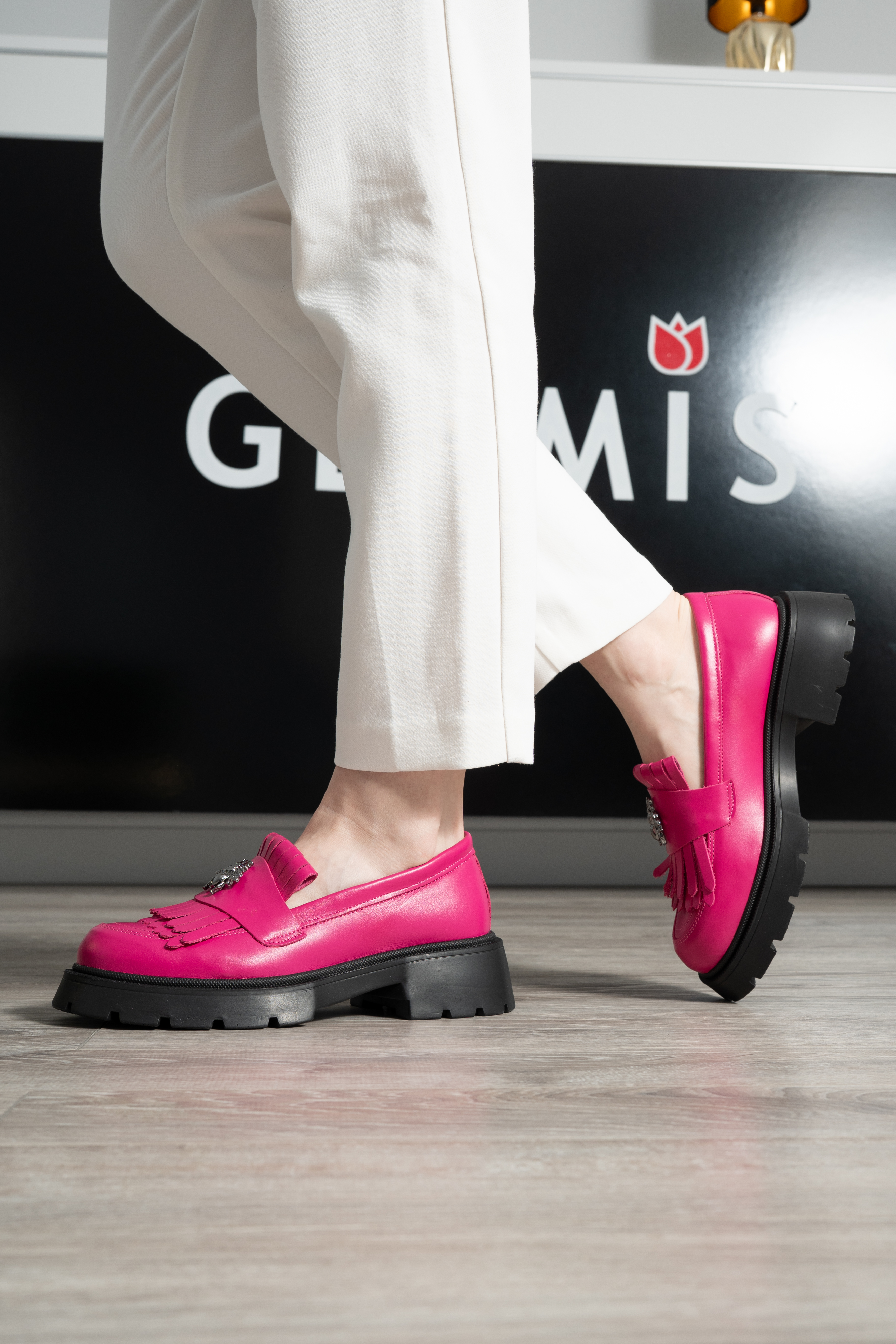 Mocasini dama, Glemis, piele naturala - Cod: 655, Culoare: Magenta, Talpa: Neagra, Marime: 38