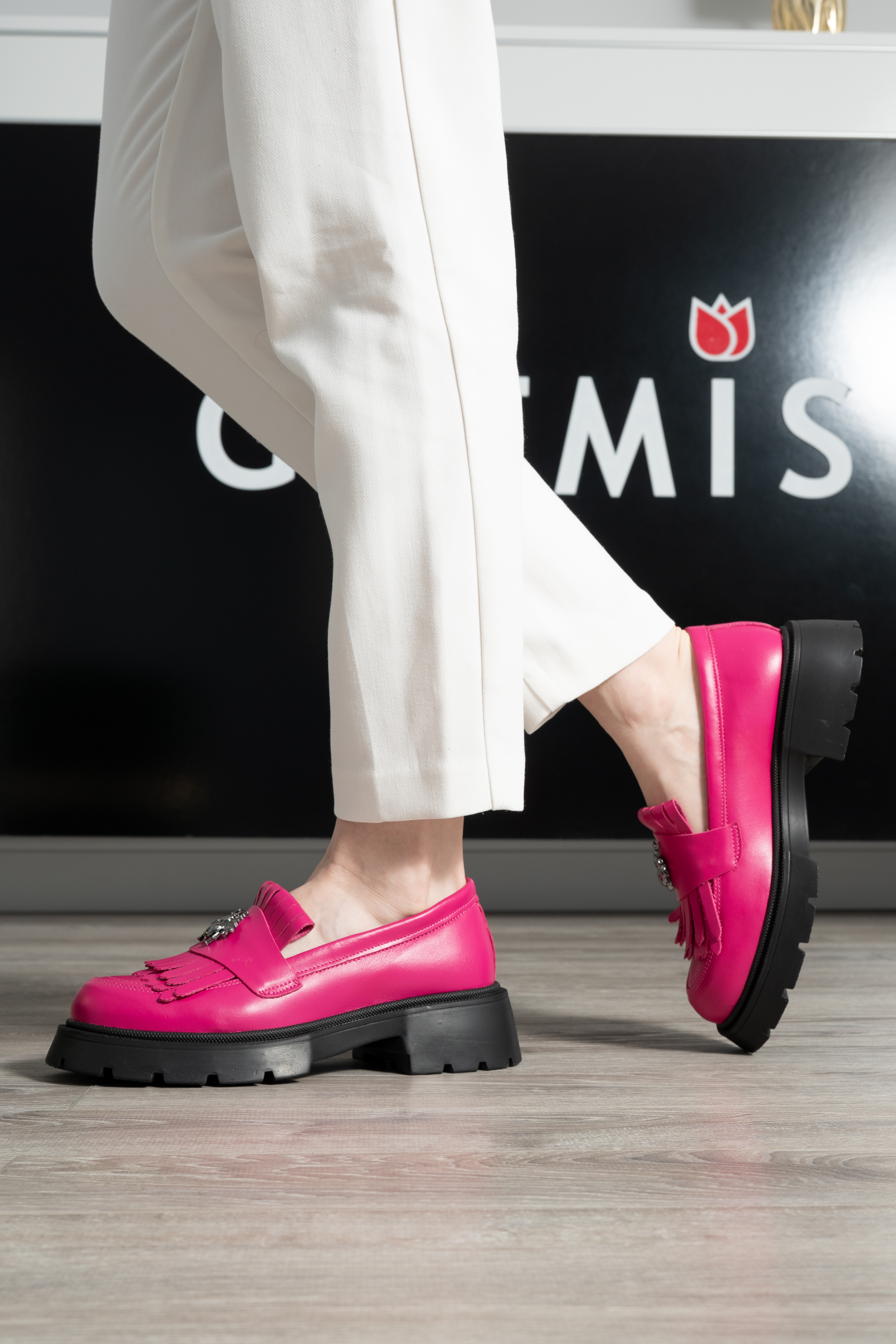 Mocasini dama, Glemis, piele naturala - Cod: 655, Culoare: Magenta, Talpa: Neagra, Marime: 38