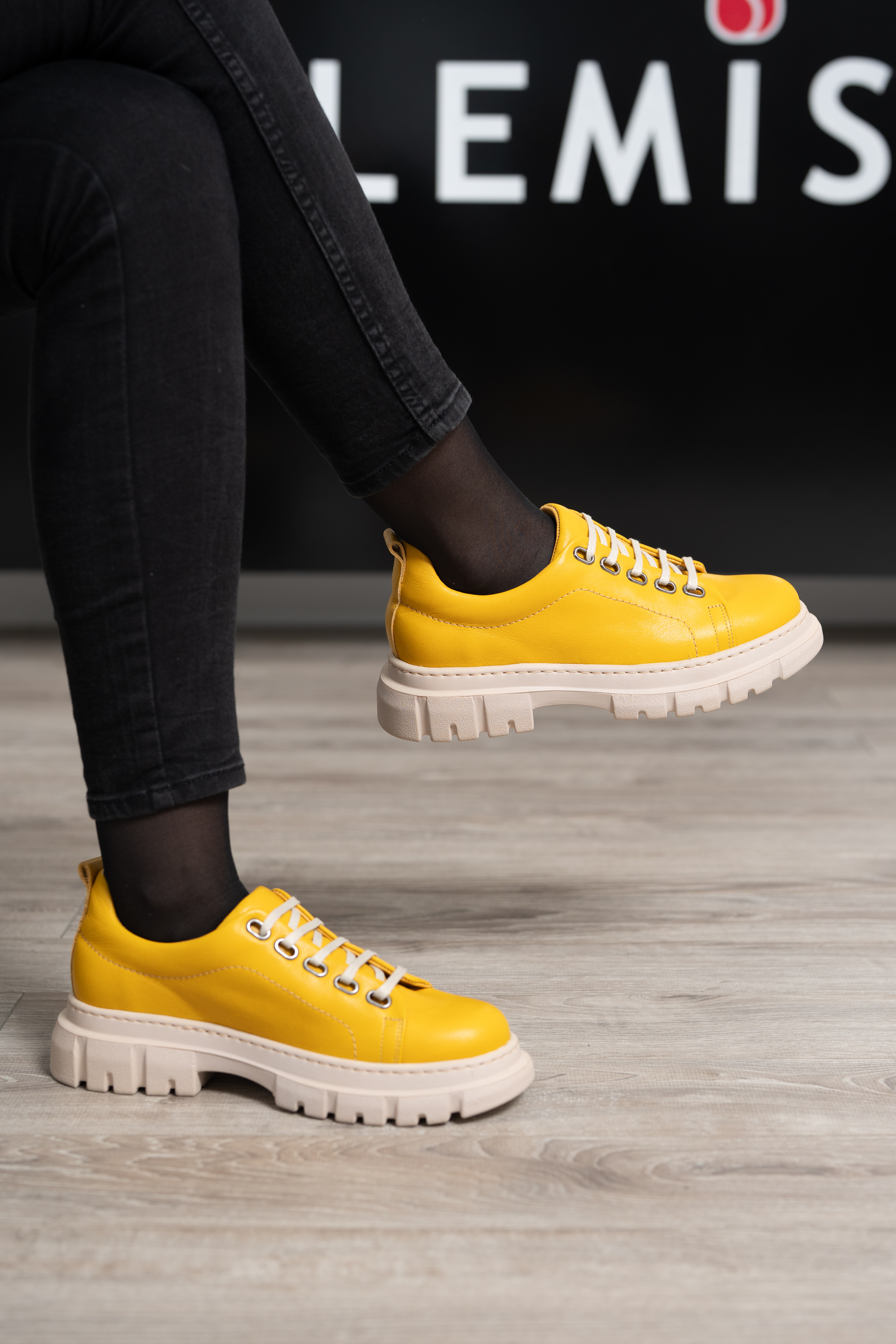 Pantofi dama calapod lat, Glemis, piele naturala - Cod: 665, Culoare: Galben, Talpa: Bej, Marime: 38 (24.8 cm)