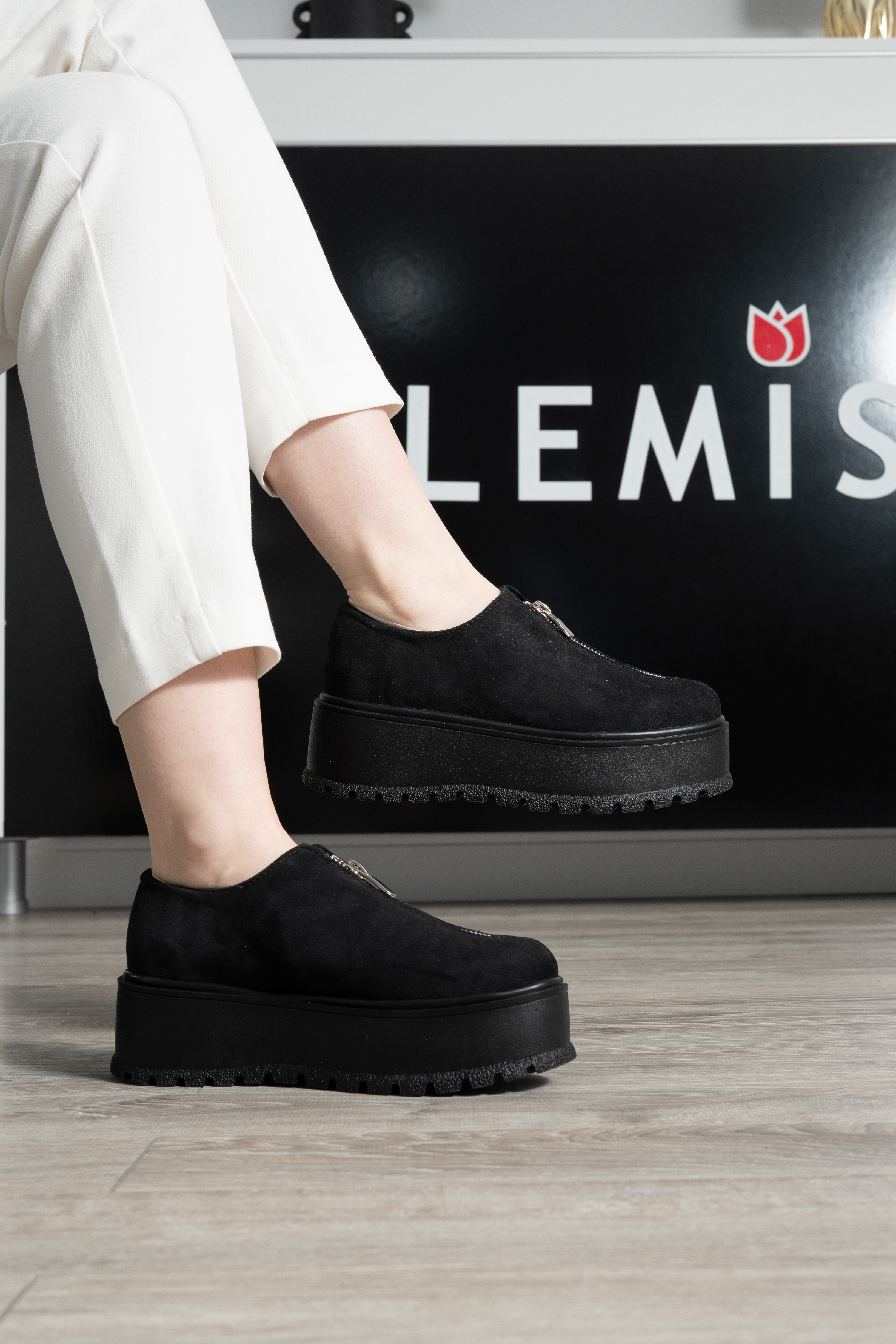 Pantofi casual dama, Glemis, piele naturala intoarsa - Model: IB-2275, Culoare: Negru velur, Marime: 38 (24.5 cm)