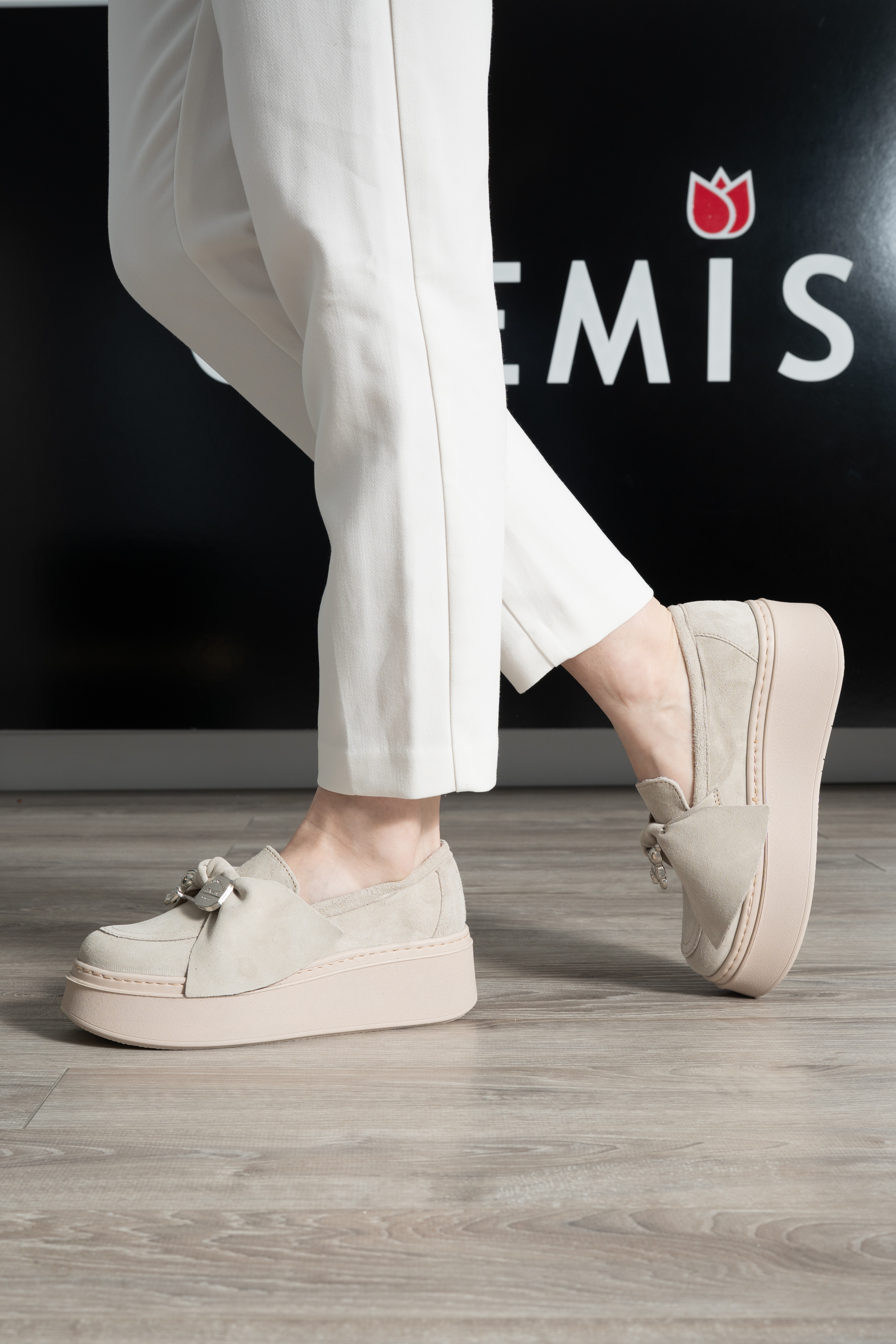 Pantofi dama, Glemis, piele naturala intoarsa - Model: IB-2635, Culoare: Bej, Marime: 38 (25 cm)