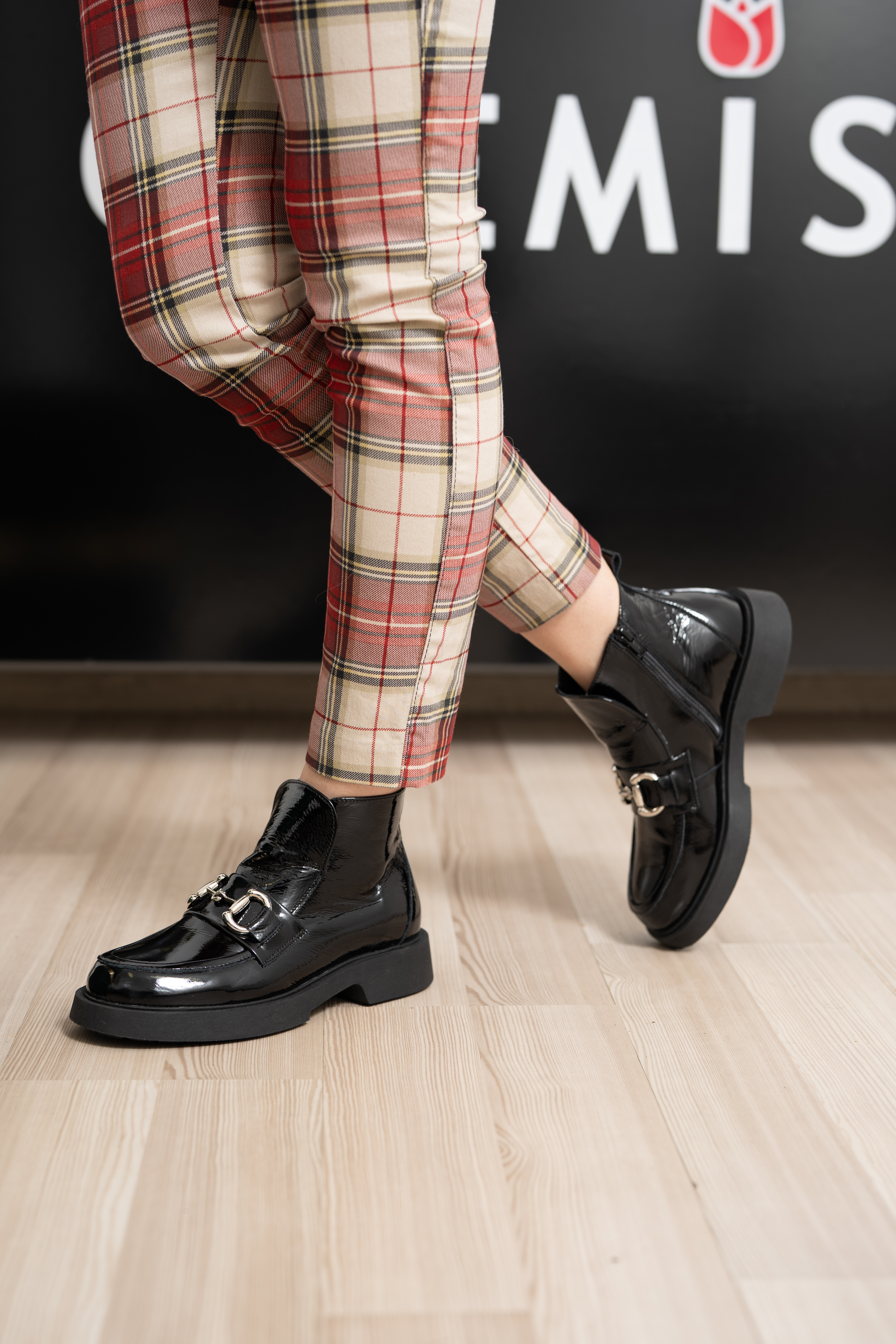 Ghete dama, Glemis, piele naturala - Cod: IB-4100, Culoare: Negru Lac, Marime: 38 (24.8 cm)