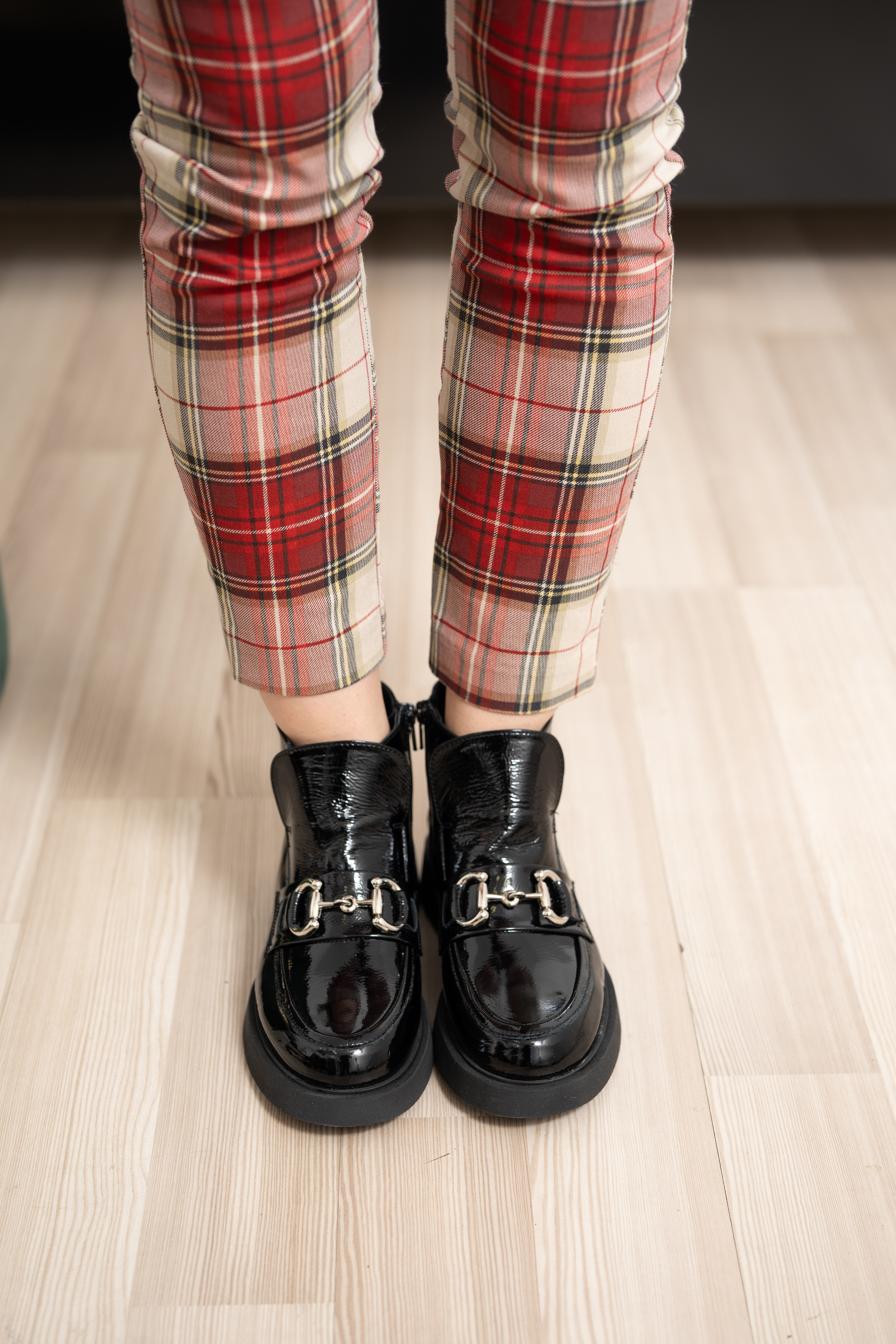 Ghete dama, Glemis, piele naturala - Cod: IB-4100, Culoare: Negru Lac, Marime: 38 (24.8 cm)