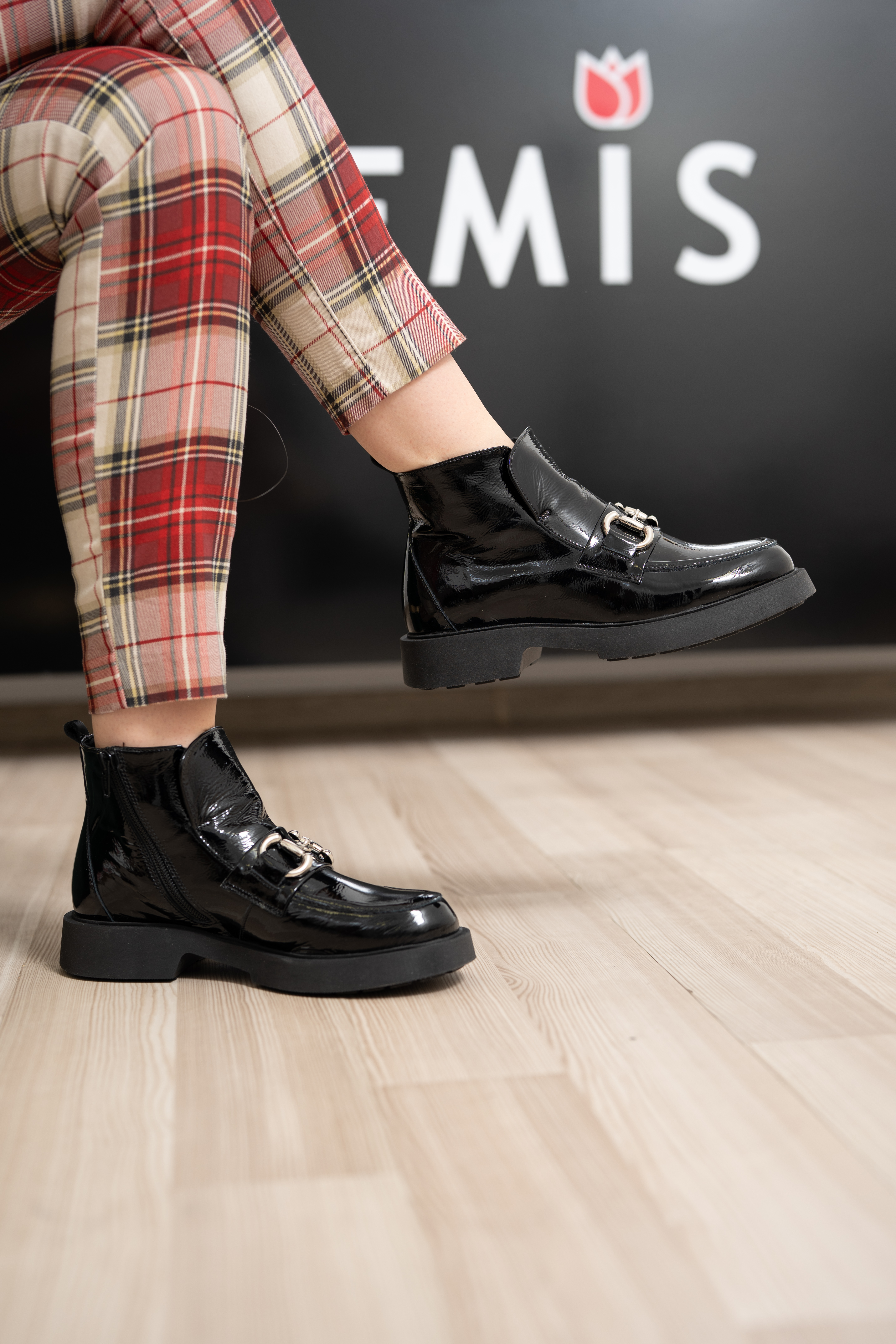 Ghete dama, Glemis, piele naturala - Cod: IB-4100, Culoare: Negru Lac, Marime: 38 (24.8 cm)