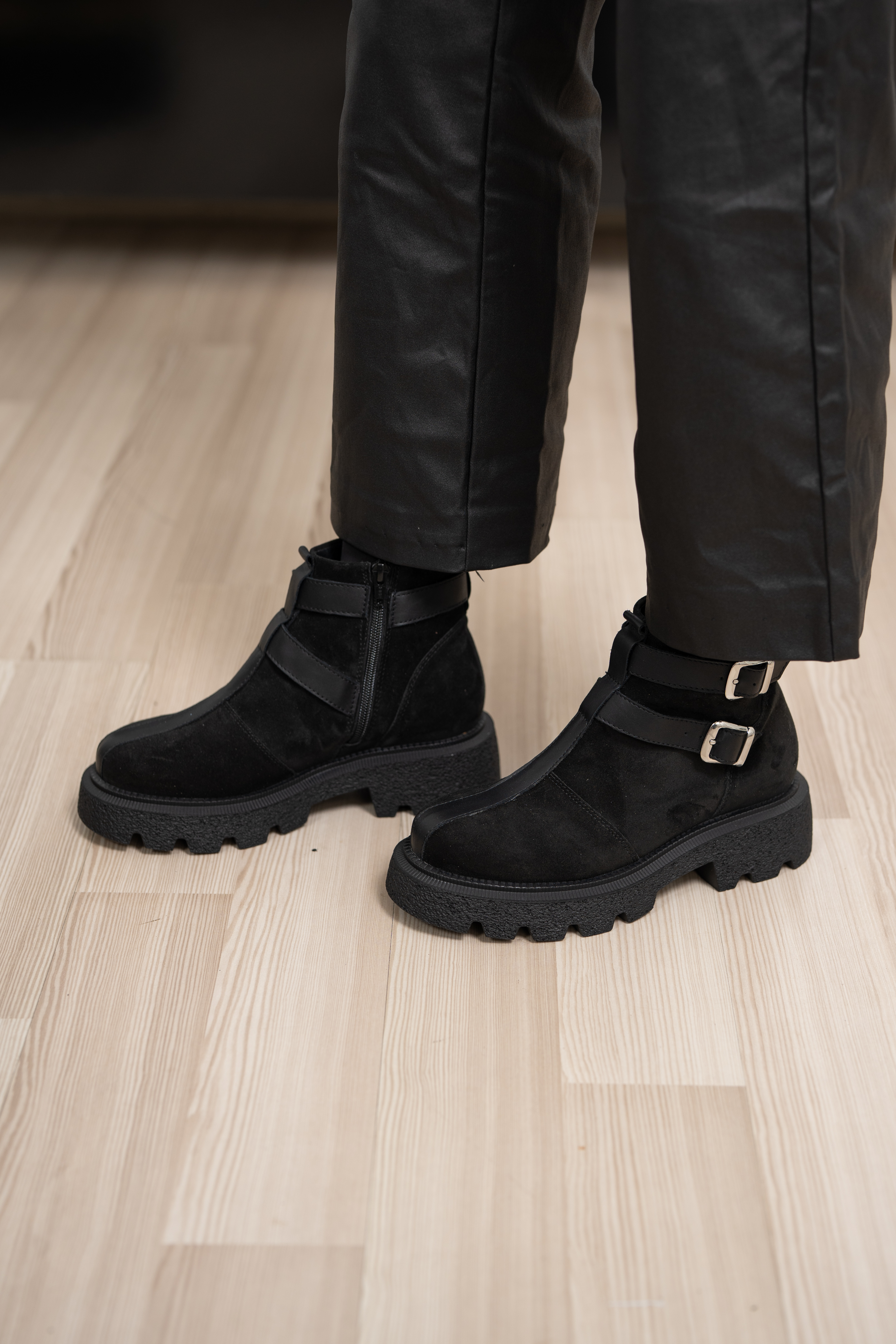 Ghete dama, Glemis, piele naturala intoarsa - Cod: IB-4350, Culoare: Negru velur, Marime: 38 (25.2 cm)