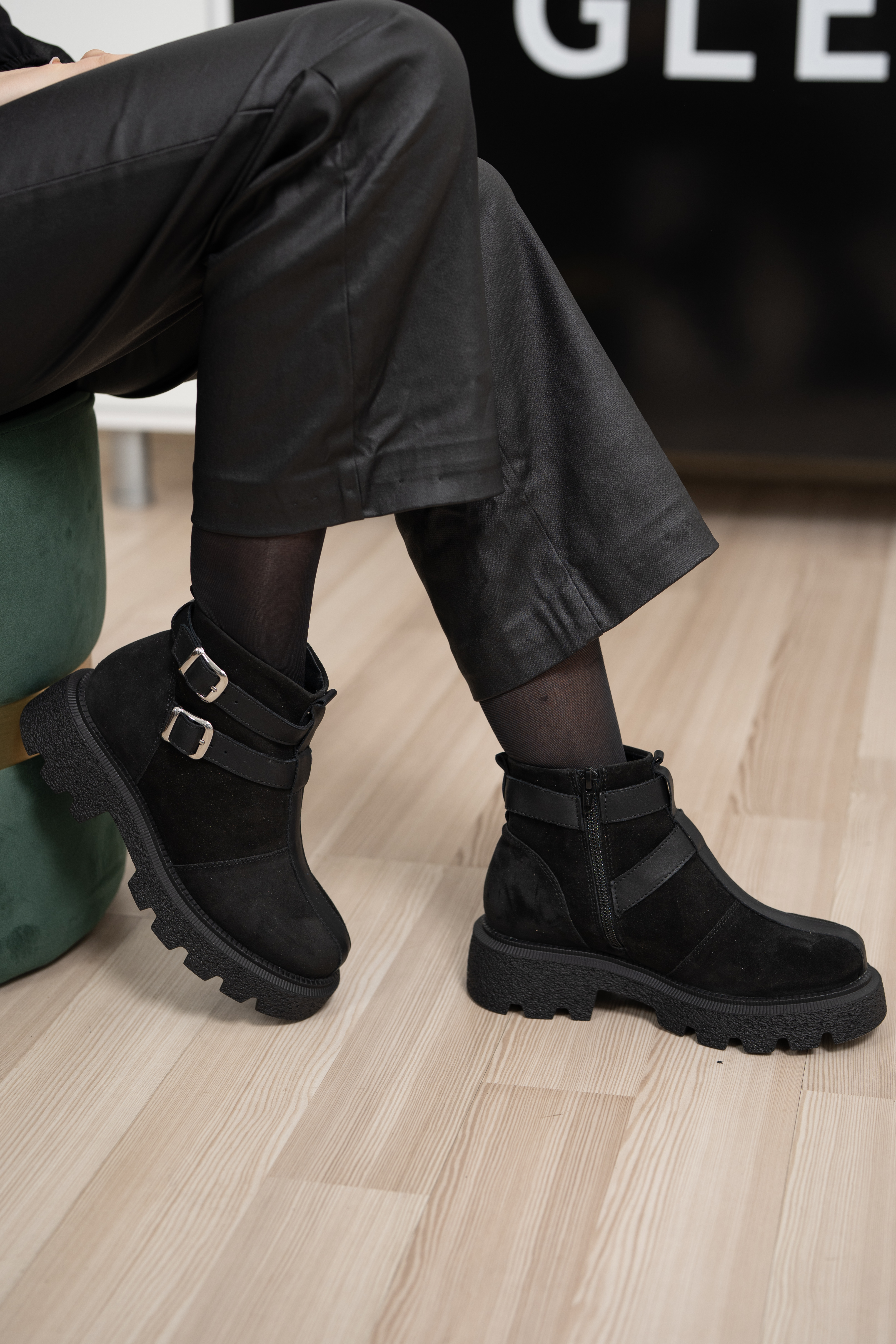 Ghete dama, Glemis, piele naturala intoarsa - Cod: IB-4350, Culoare: Negru velur, Marime: 38 (25.2 cm)