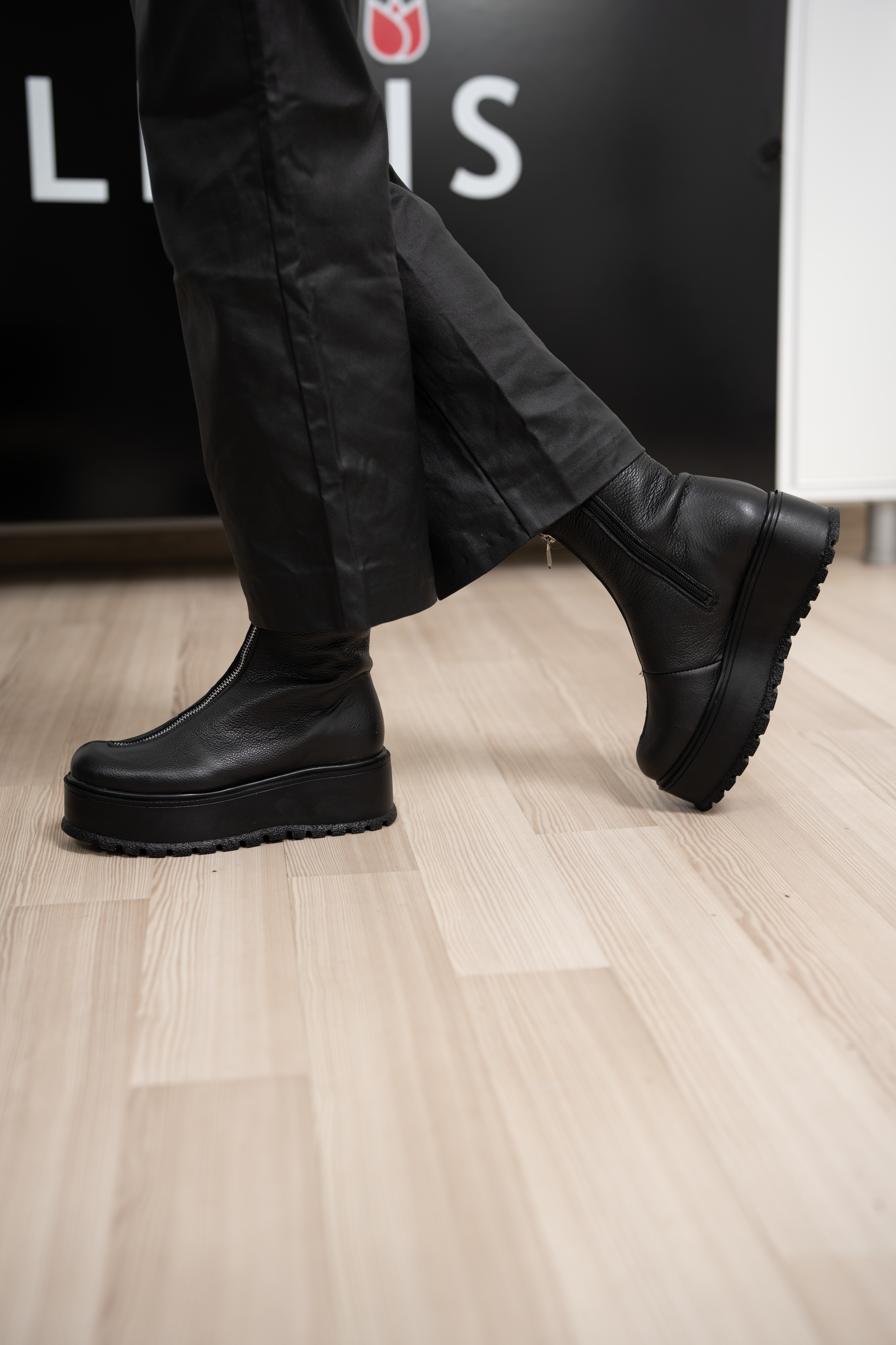 Ghete dama, Glemis, piele naturala - Cod: IB-765, Culoare: Negru Bizon, Marime: 38 (24.2 cm)