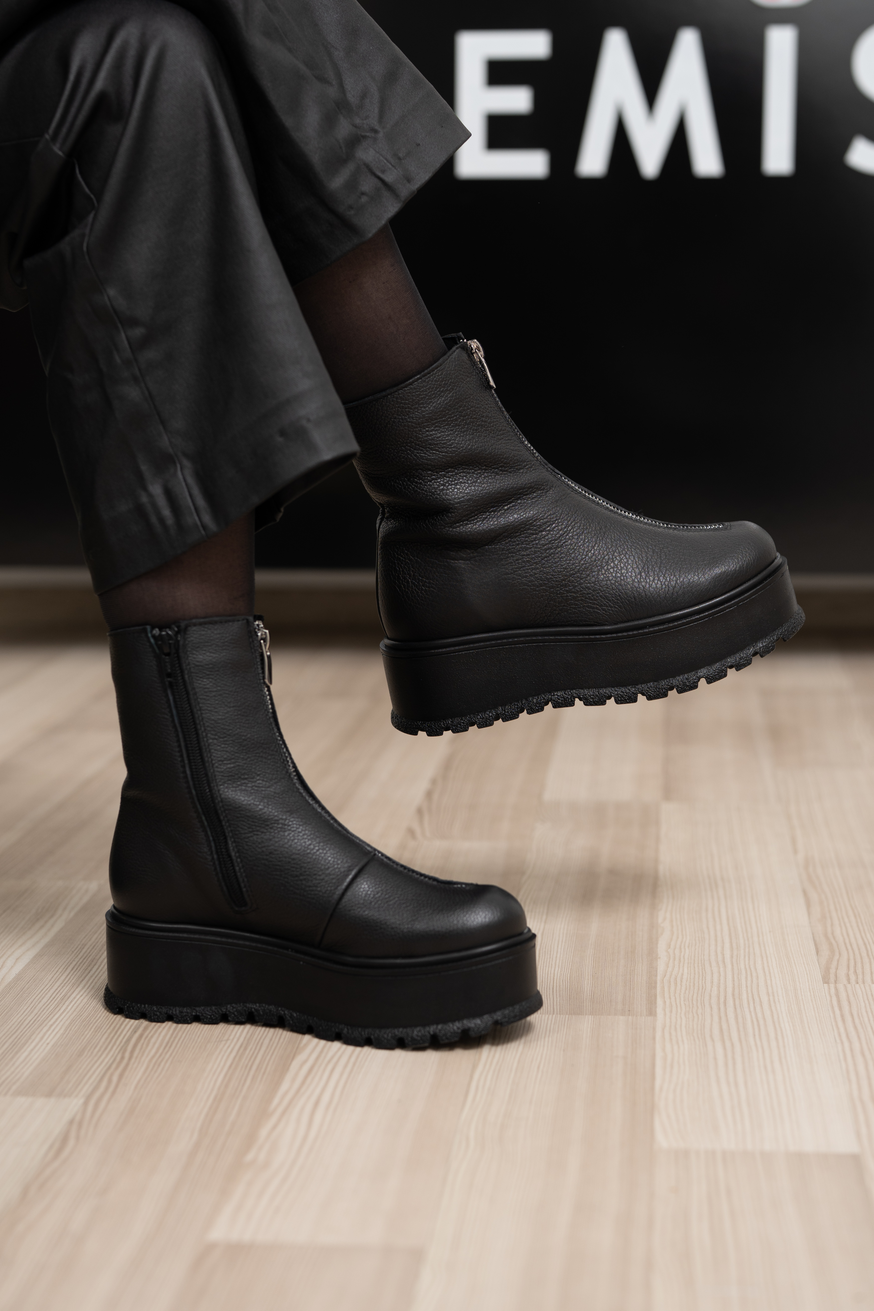 Ghete dama, Glemis, piele naturala - Cod: IB-765, Culoare: Negru Bizon, Marime: 38 (24.2 cm)