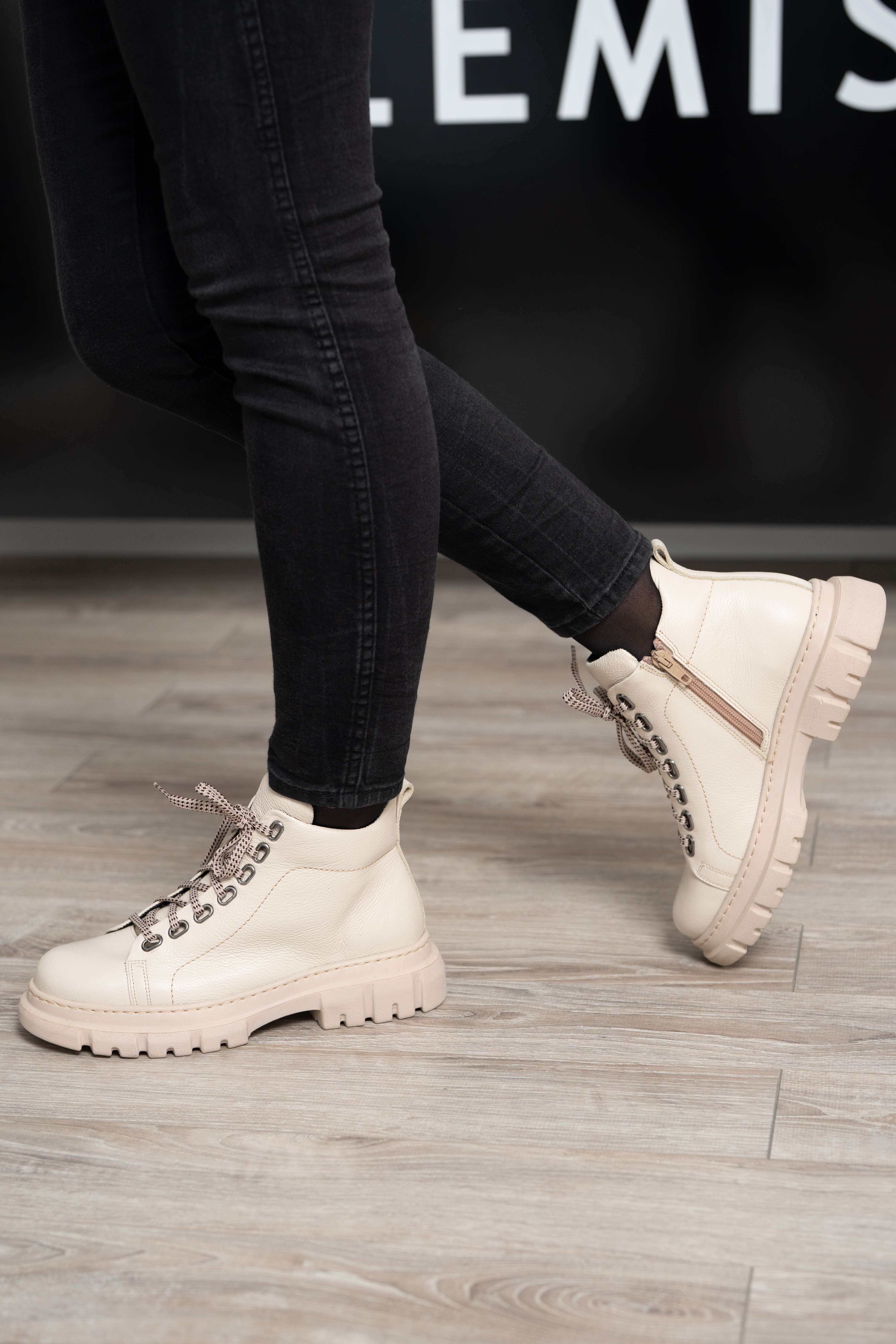 Ghete dama calapod lat, Glemis, piele naturala - Cod: Lejero, Culoare: Bej Bizon, Marime: 38 (24.8 cm)