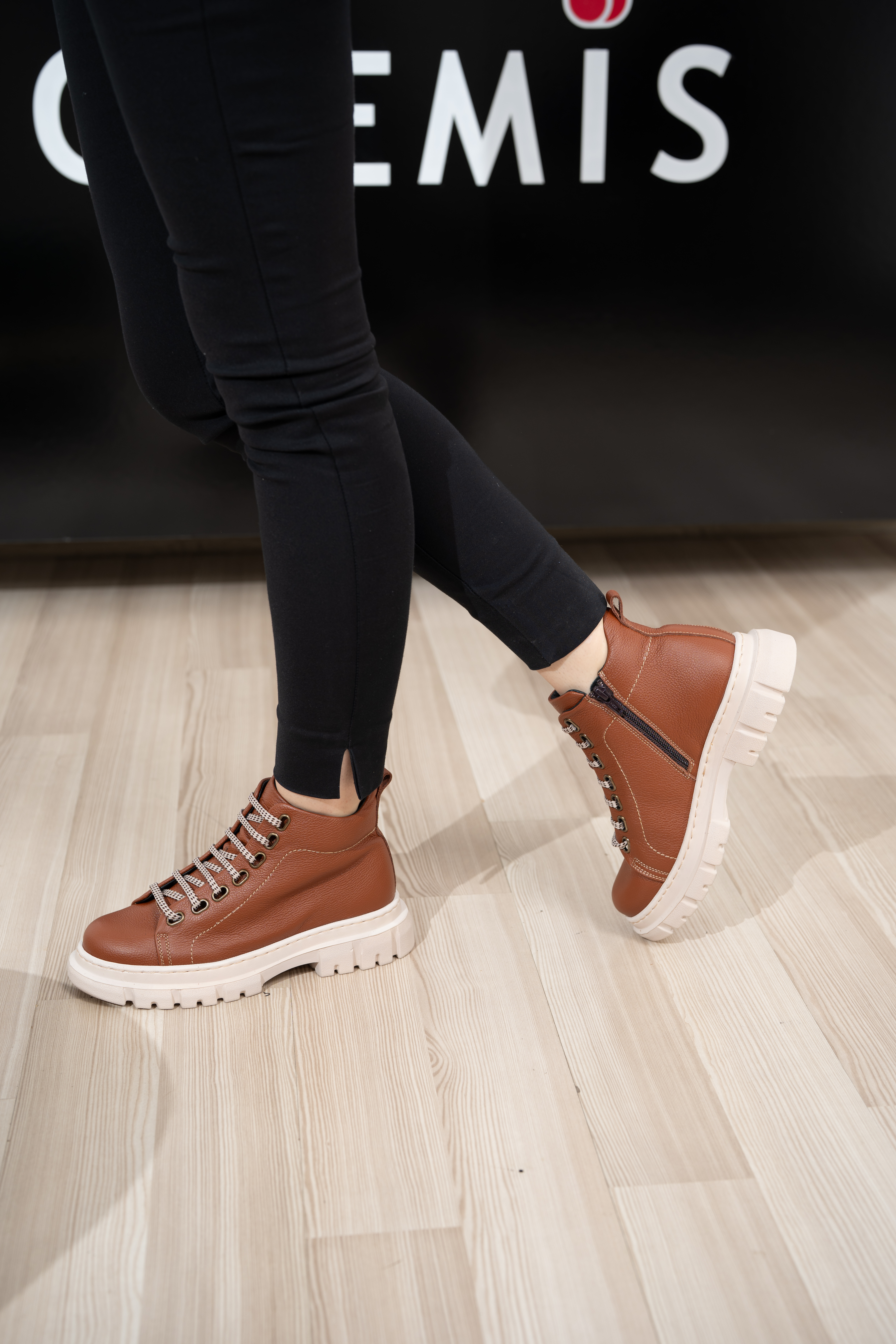 Ghete dama calapod lat, Glemis, piele naturala - Cod: Lejero, Culoare: Maro Bizon, Marime: 38 (24.8 cm)