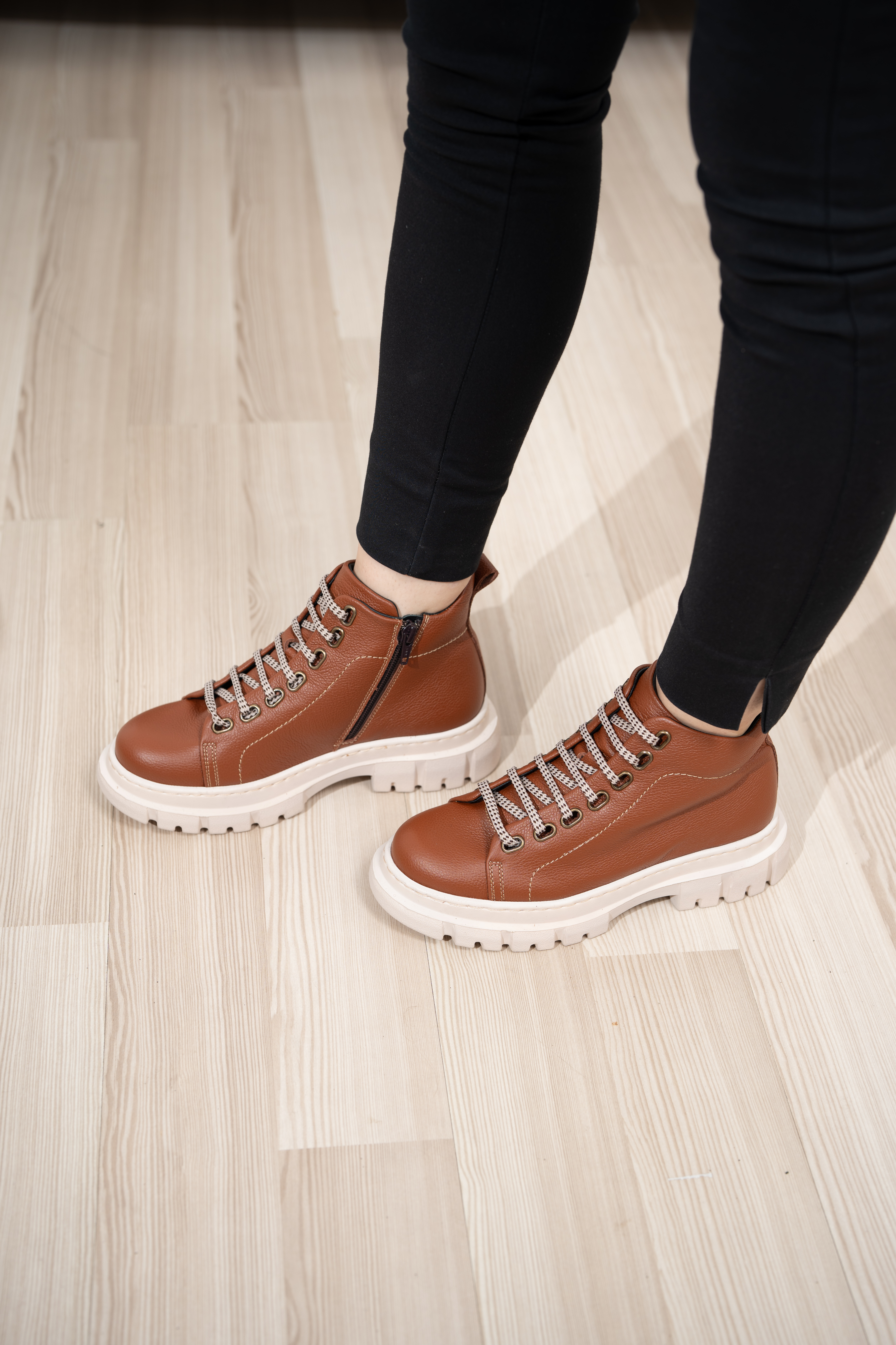 Ghete dama calapod lat, Glemis, piele naturala - Cod: Lejero, Culoare: Maro Bizon, Marime: 38 (24.8 cm)