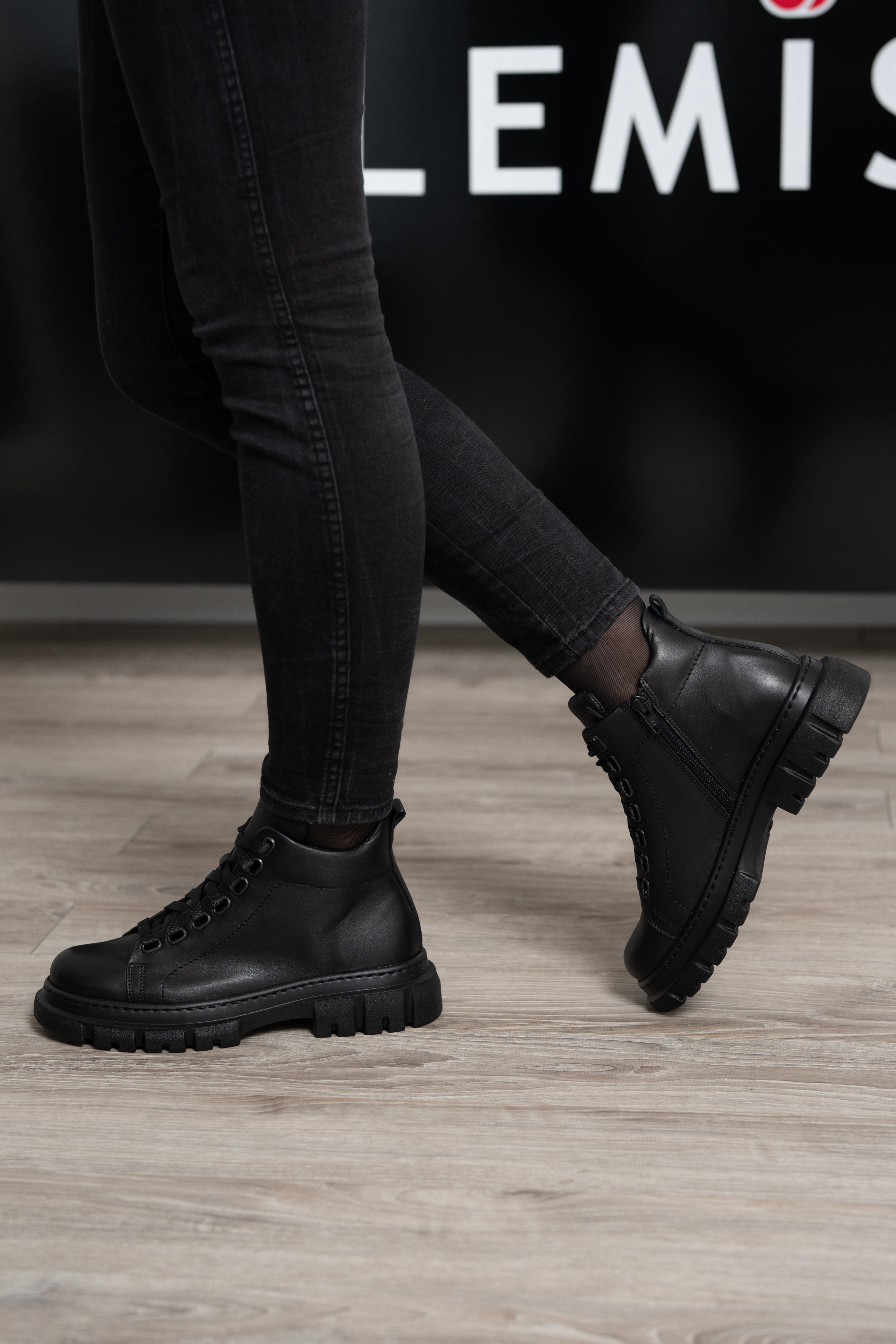 Ghete dama calapod lat, Glemis, piele naturala - Cod: Lejero, Culoare: Negru Box, Marime: 38 (24.8 cm)