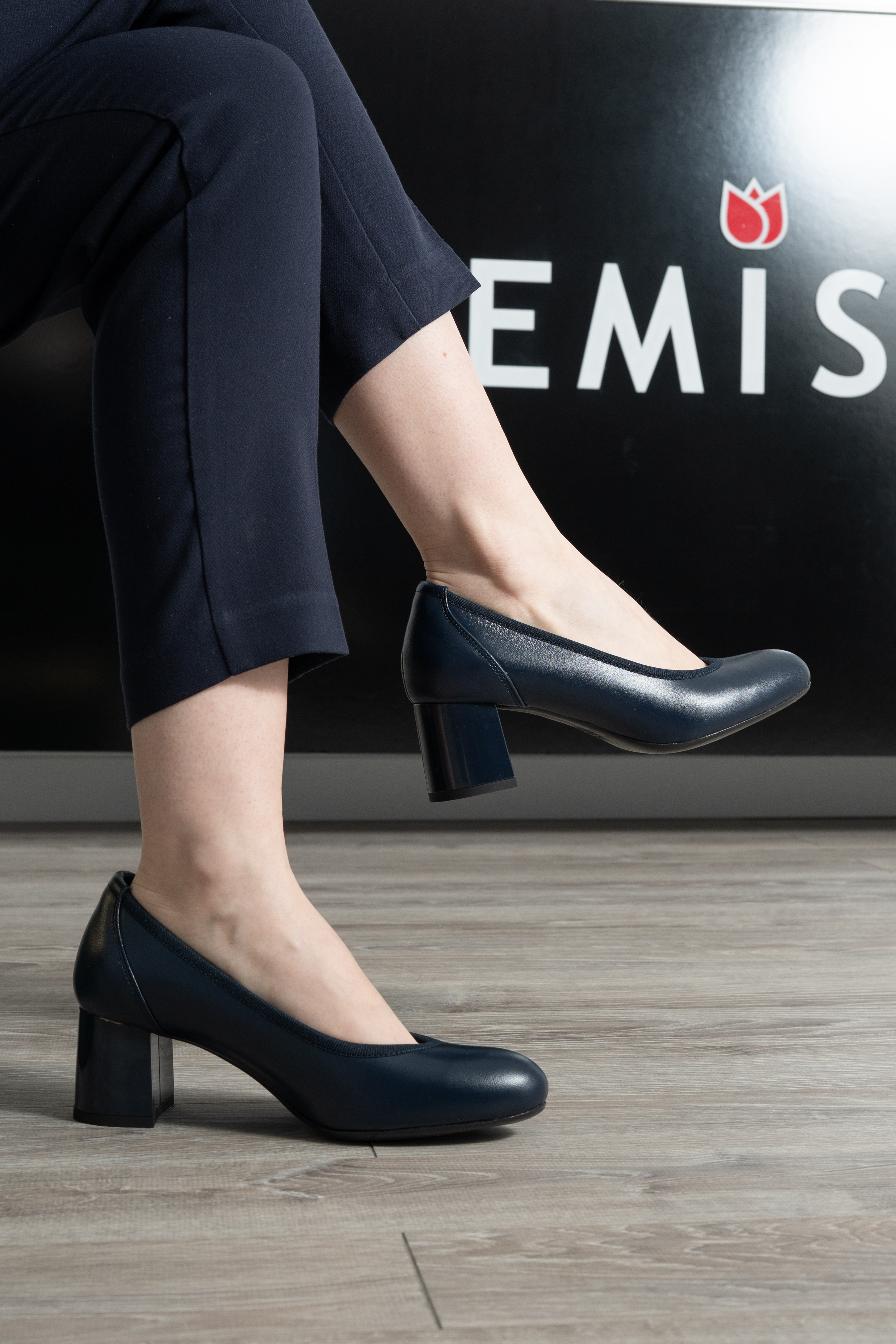 Pantofi dama eleganti, Glemis, piele naturala - Model: Siena, Culoare: Blue box, Marime: 38 (25 cm)