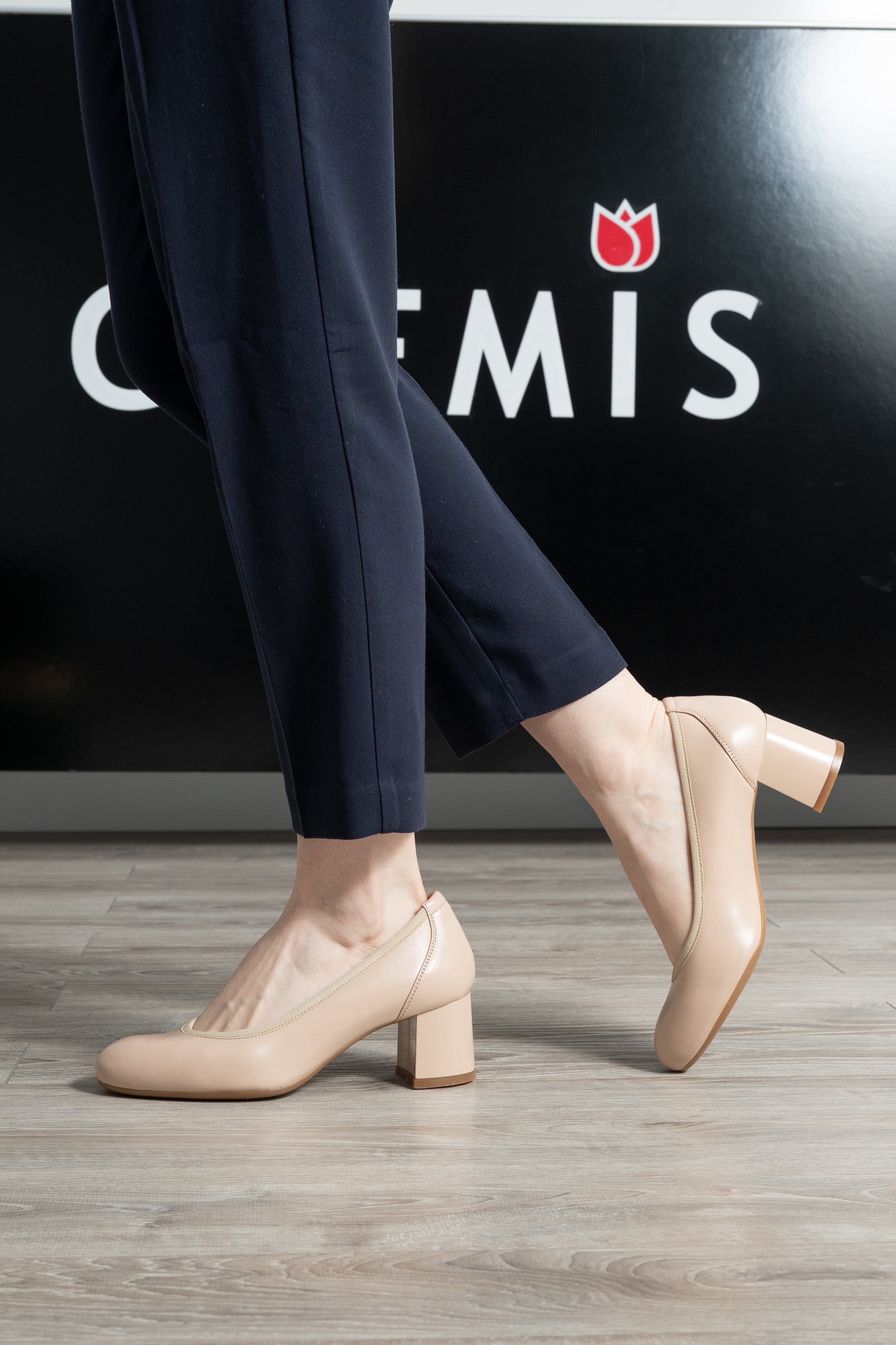 Pantofi dama eleganti, Glemis, piele naturala - Model: Siena, Culoare: Nude box, Marime: 35 (23 cm)