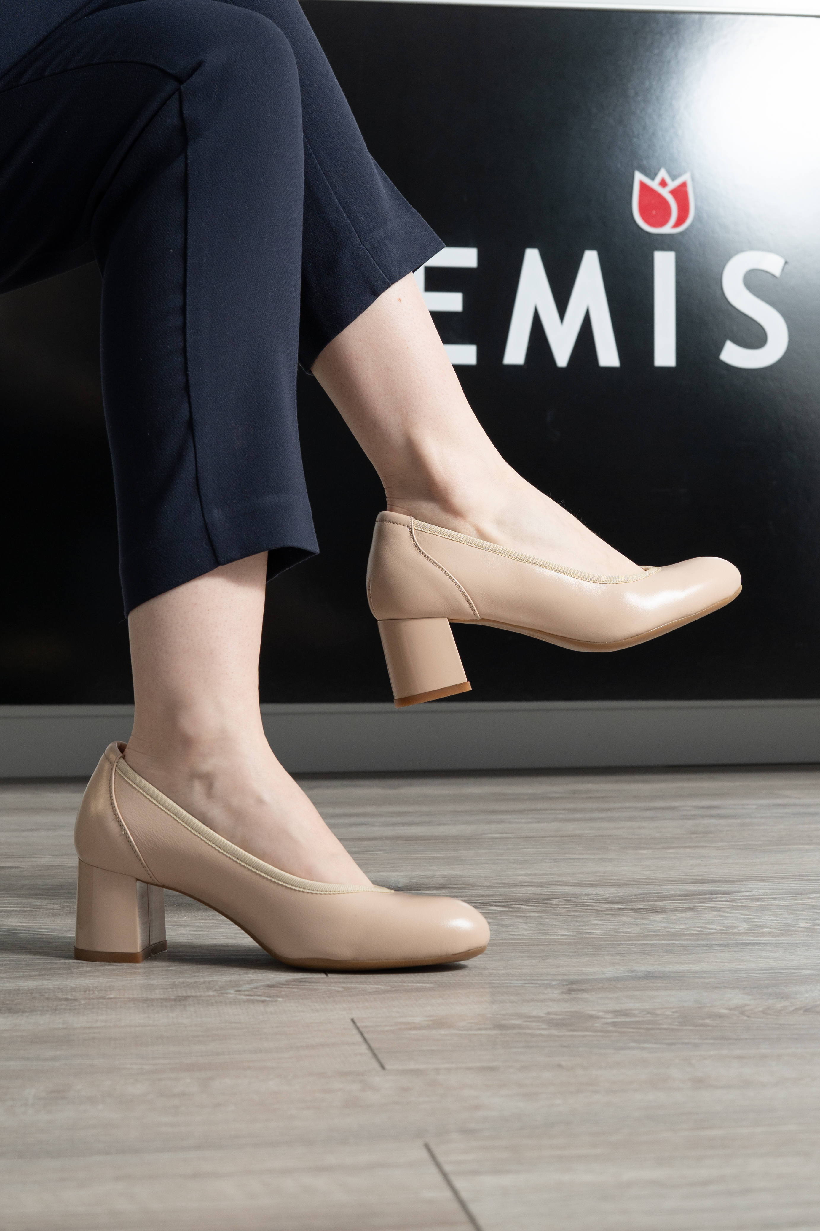 Pantofi dama eleganti, Glemis, piele naturala - Model: Siena, Culoare: Nude box, Marime: 35 (23 cm)