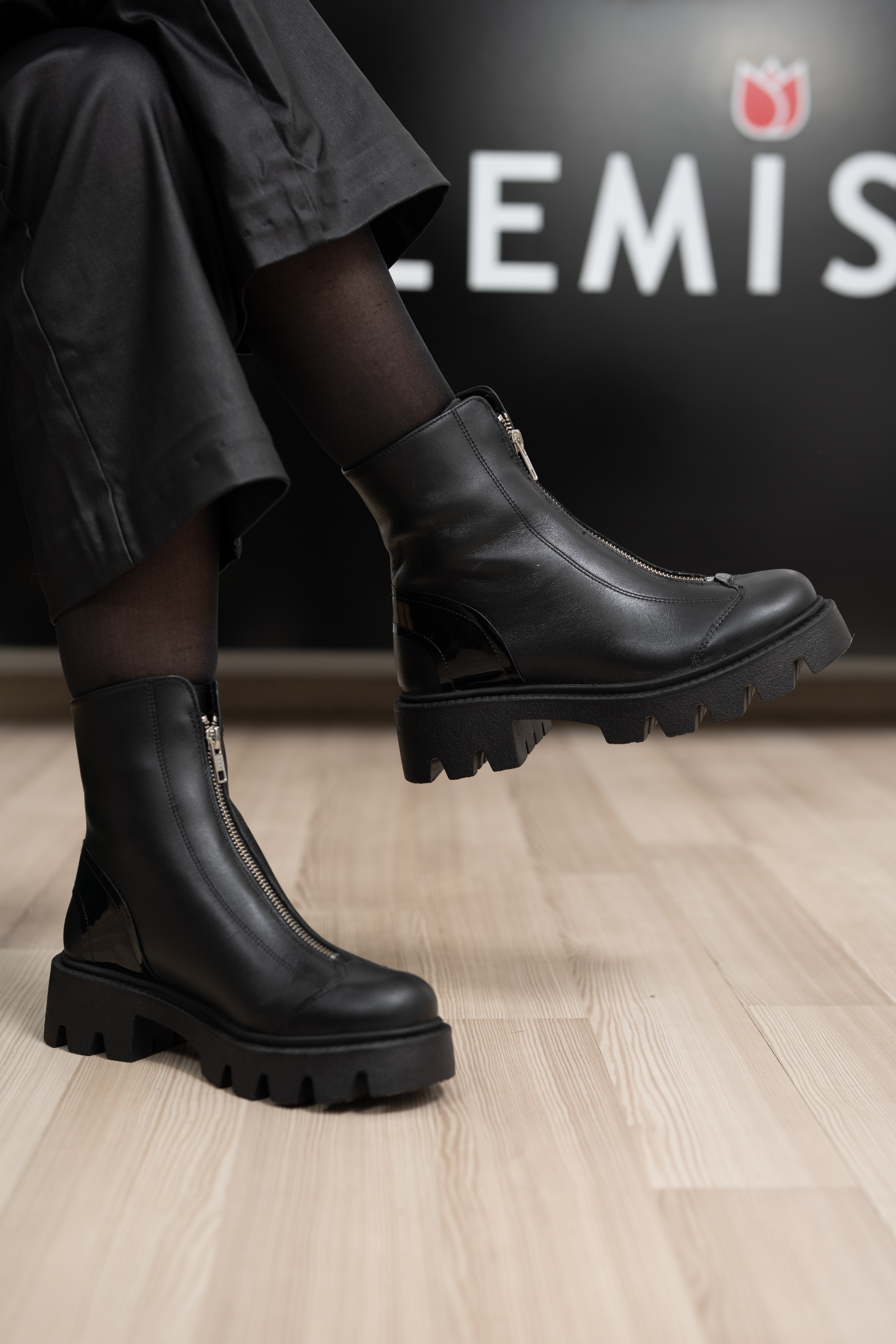 Ghete dama, Glemis, piele naturala - Cod: NE-363, Culoare: Negru Box, Marime: 38 (24.8 cm)