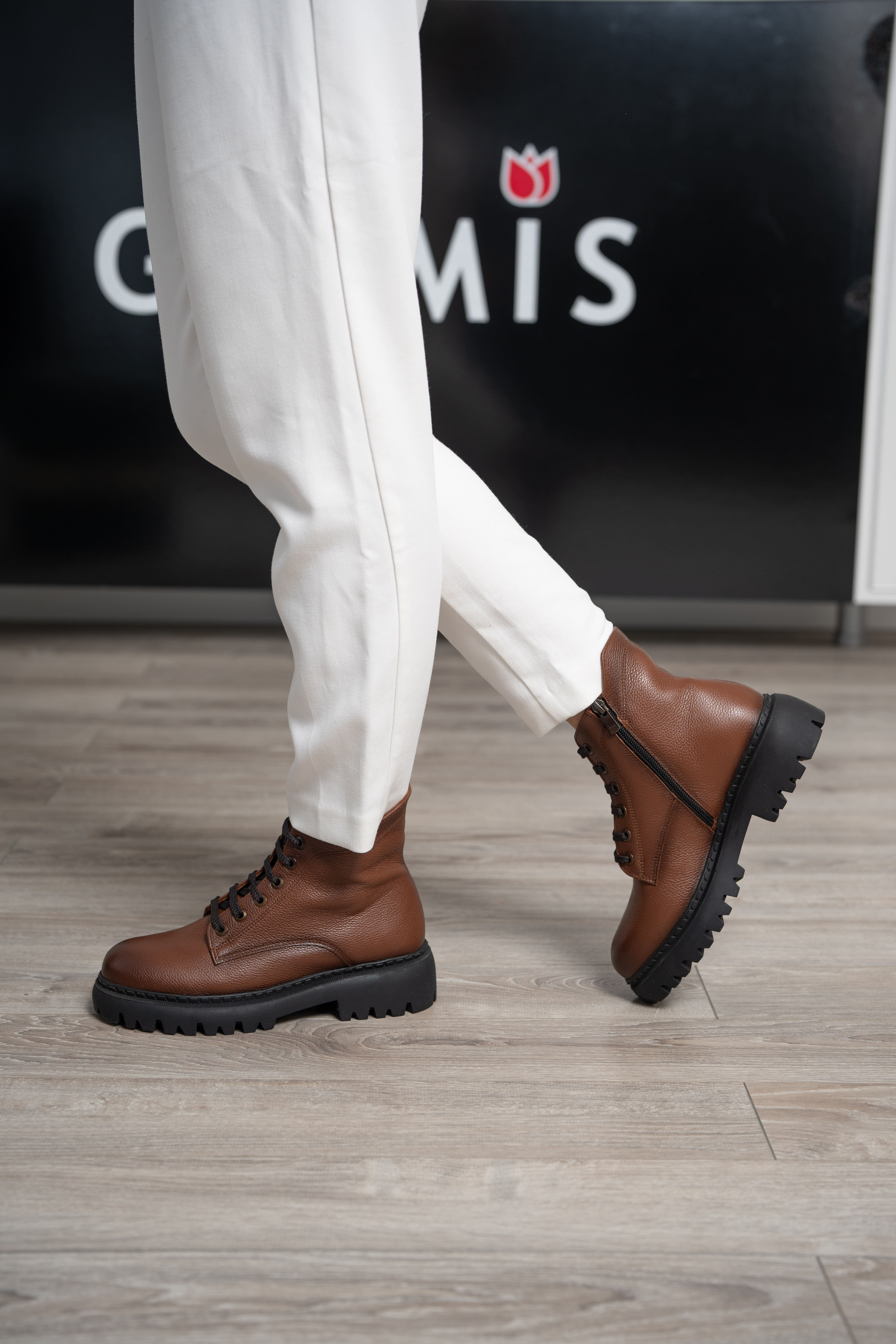 Ghete dama, Glemis, piele naturala - Cod: NE-422, Culoare: Maro Bizon, Marime: 38 (25.2 cm)