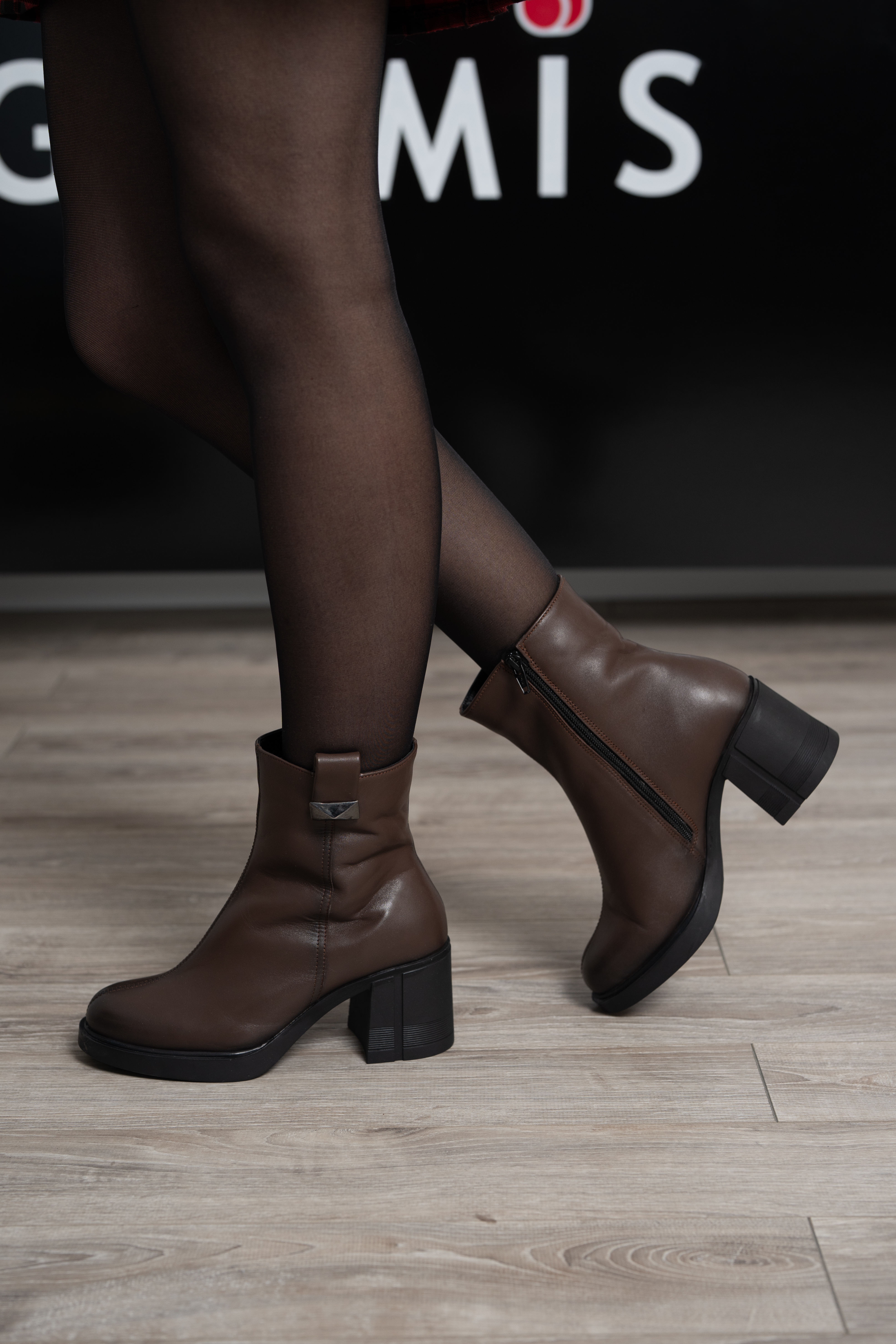 Botine dama, Glemis, piele naturala - Cod: NE-427, Culoare: Maro Inchis Box, Marime: 38 (24.4 cm)