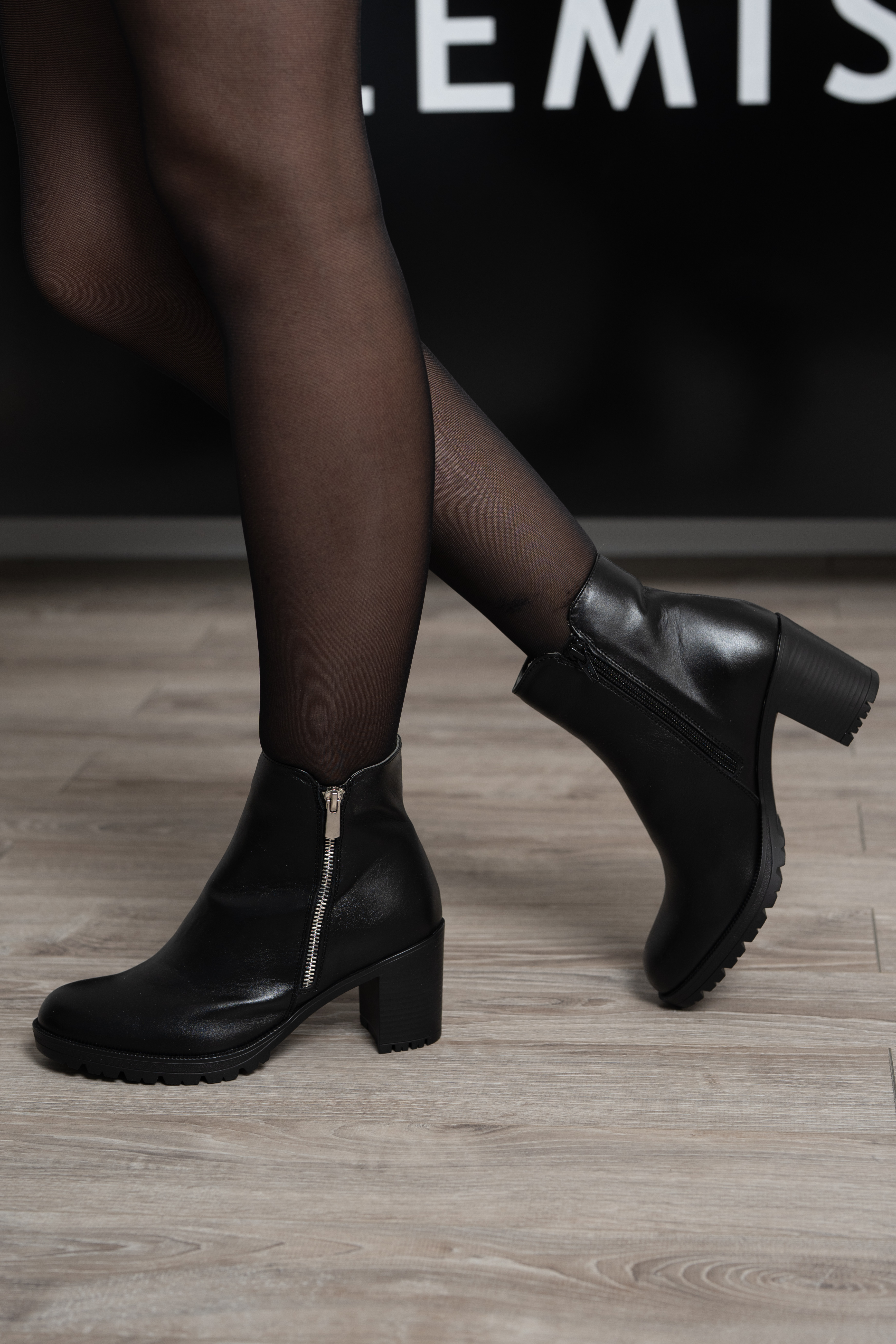 Ghete dama clasic, Glemis, piele naturala - Cod: PS-athena-160, Culoare: Negru Box, Marime: 38 (24.6 cm)