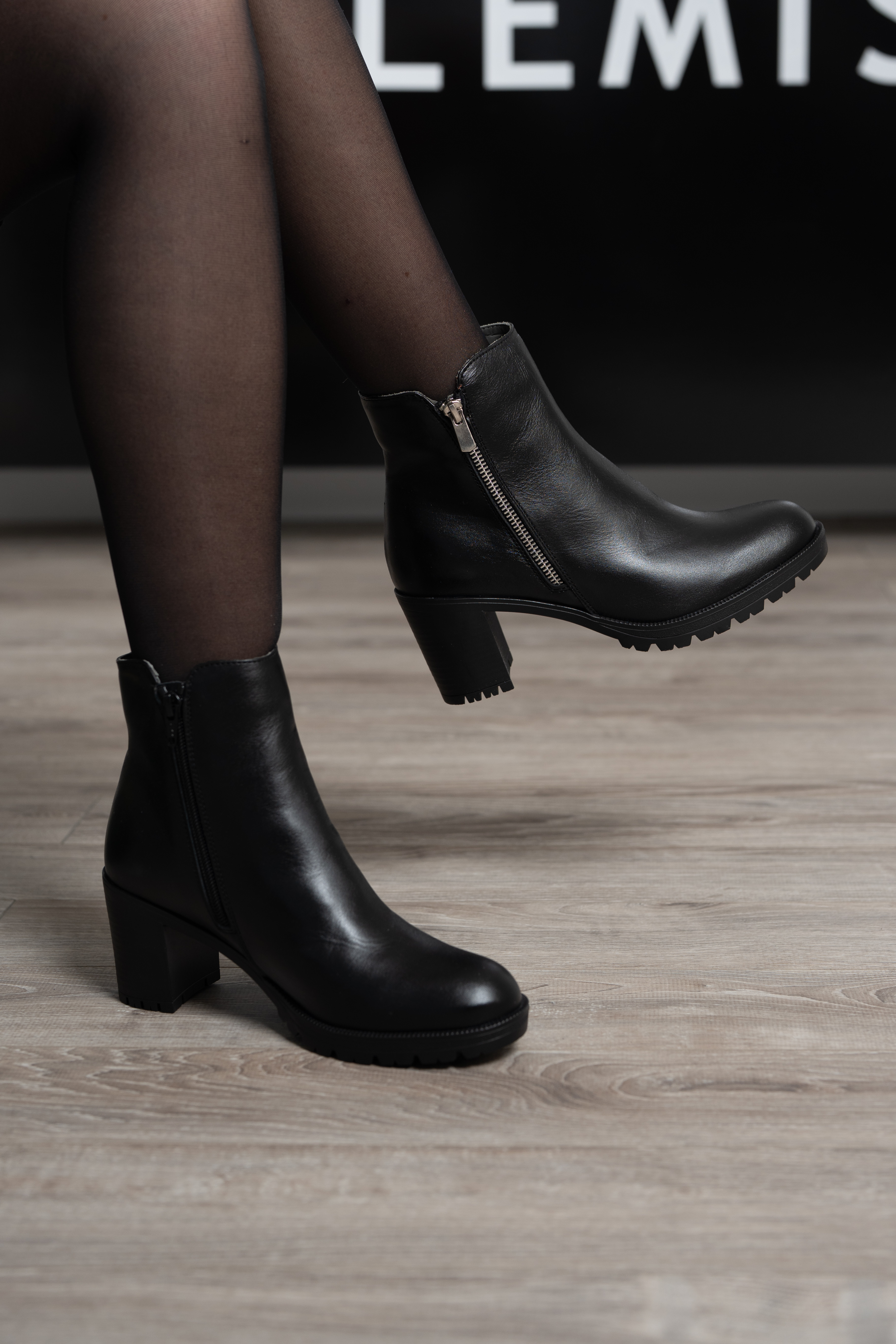 Ghete dama clasic, Glemis, piele naturala - Cod: PS-athena-160, Culoare: Negru Box, Marime: 38 (24.6 cm)