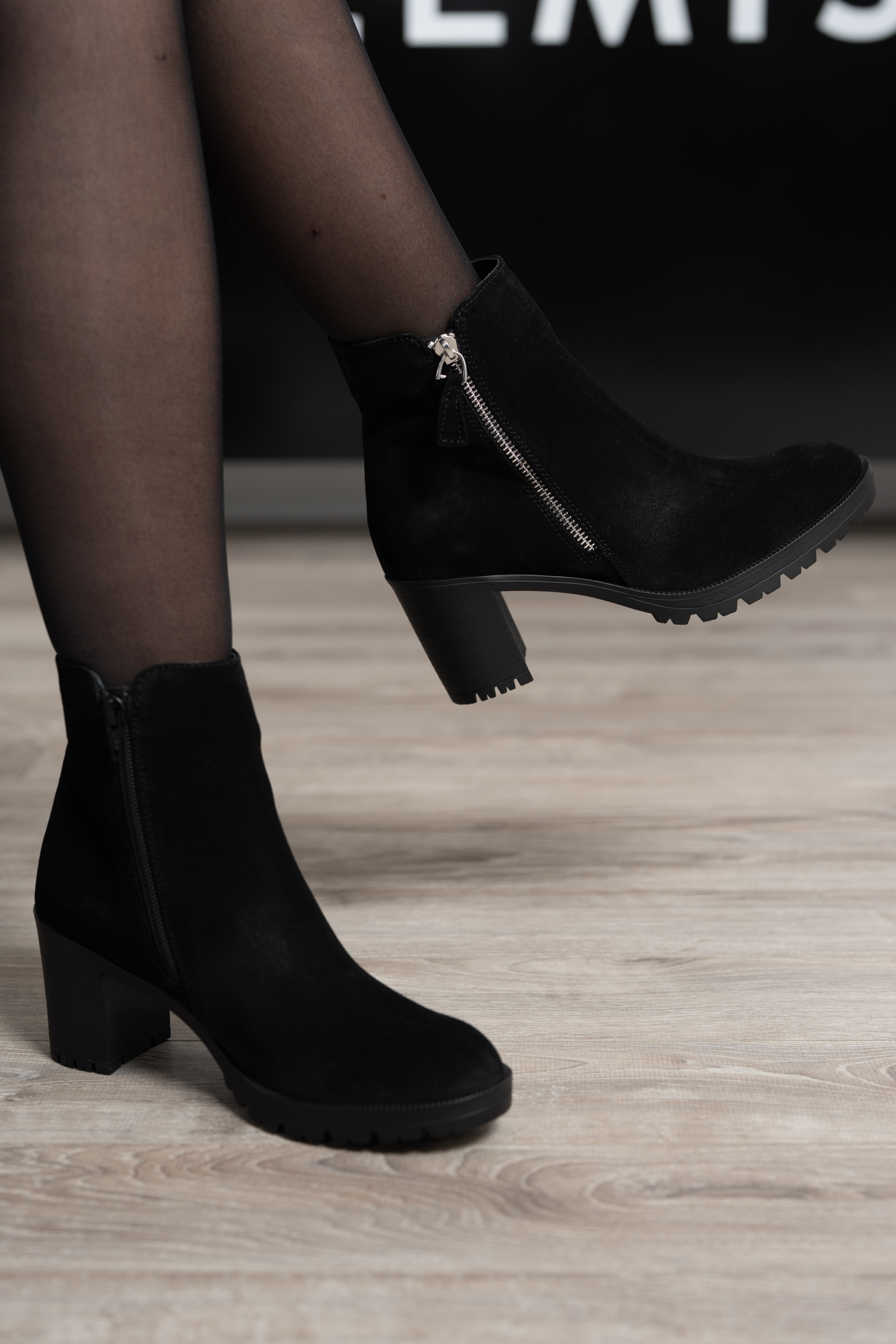 Ghete dama clasic, Glemis, piele naturala - Cod: PS-athena-160, Culoare: Negru Velur, Marime: 38 (24.6 cm)