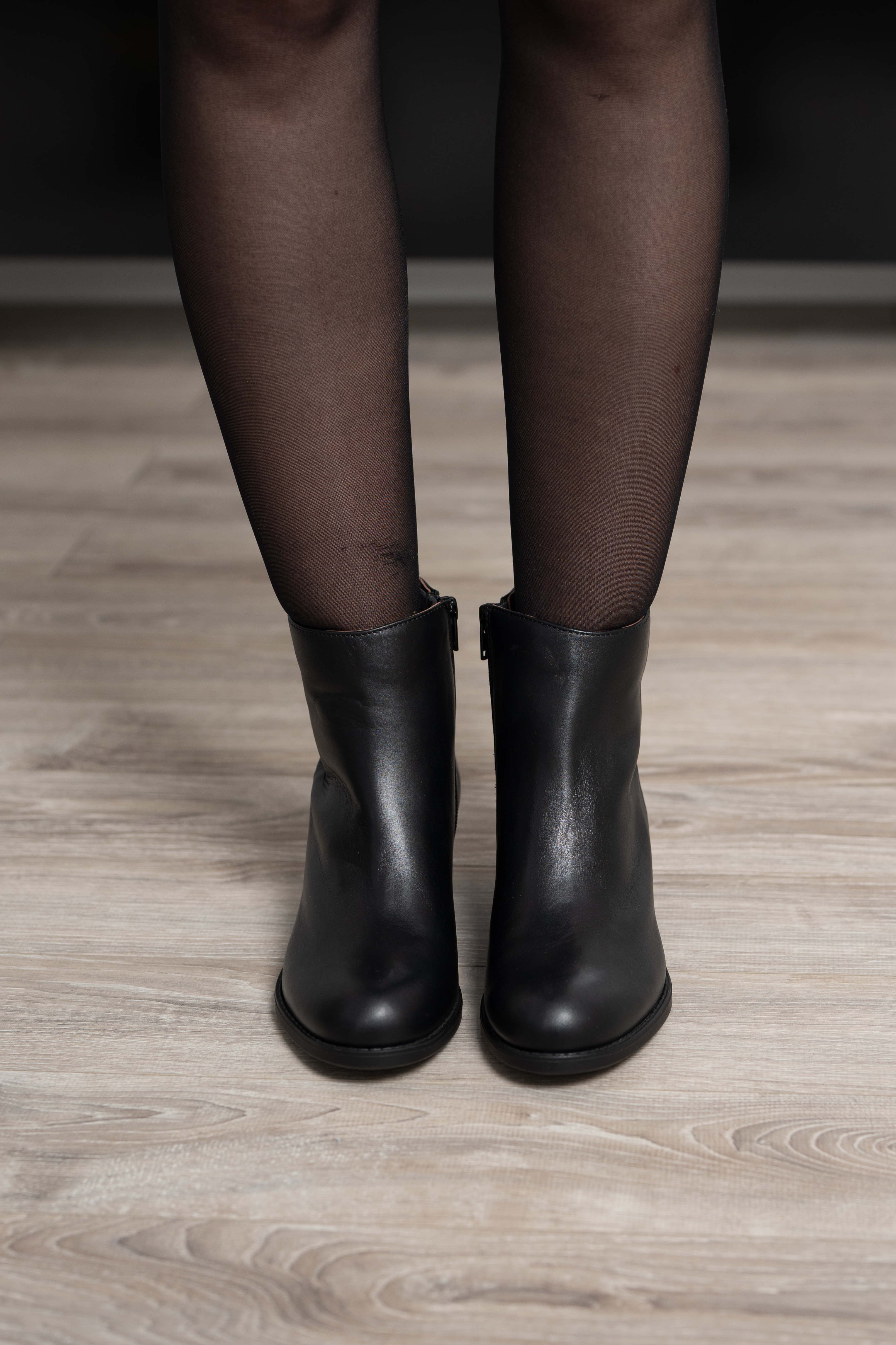 Ghete dama clasic, Glemis, piele naturala - Cod: PS-galaxy-10, Culoare: Negru Box, Marime: 38 (24.6 cm)