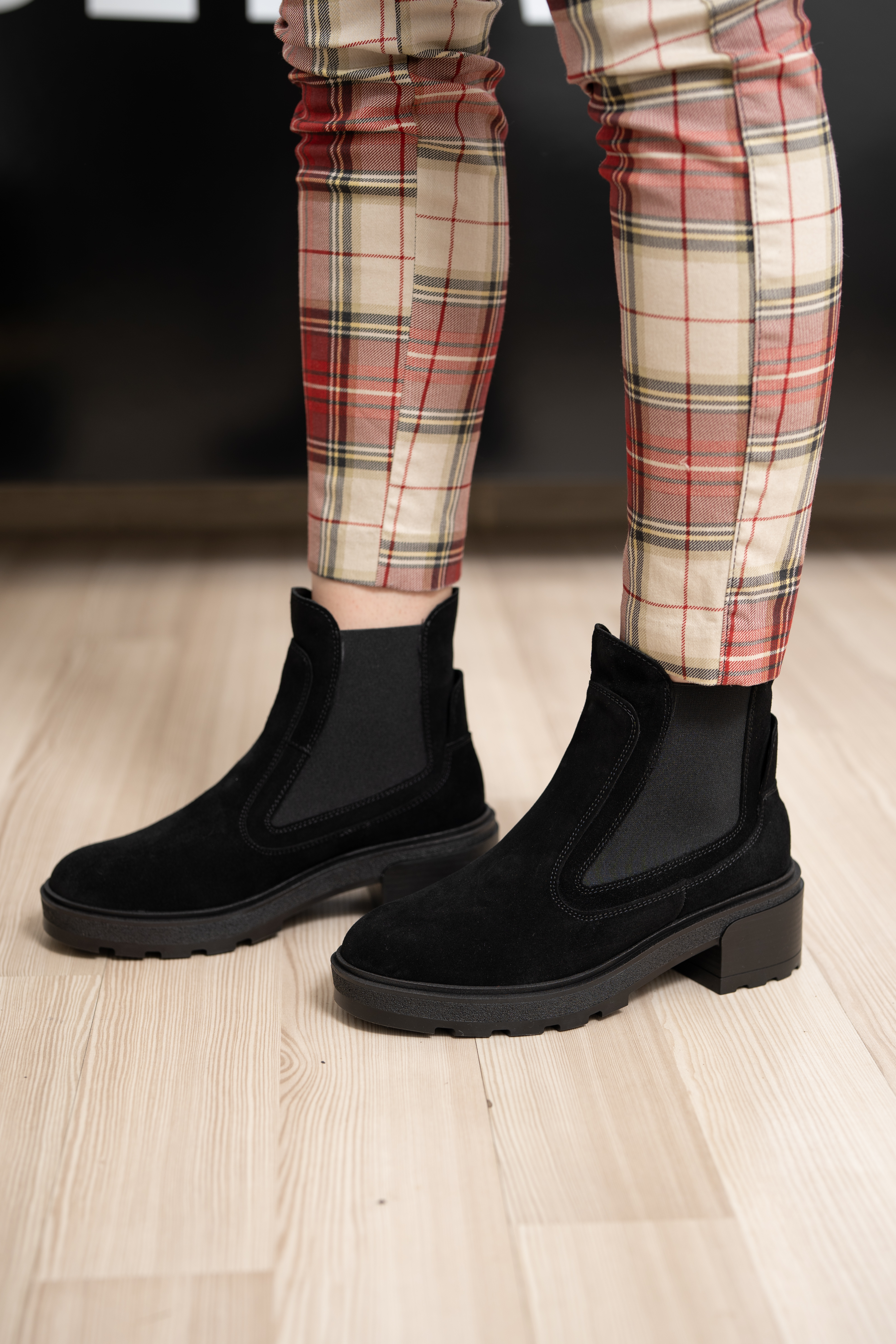 Ghete dama, Glemis, piele naturala - Model: PS-olivia-200, Culoare: Negru Velur, Marime: 38 (24.6 cm)