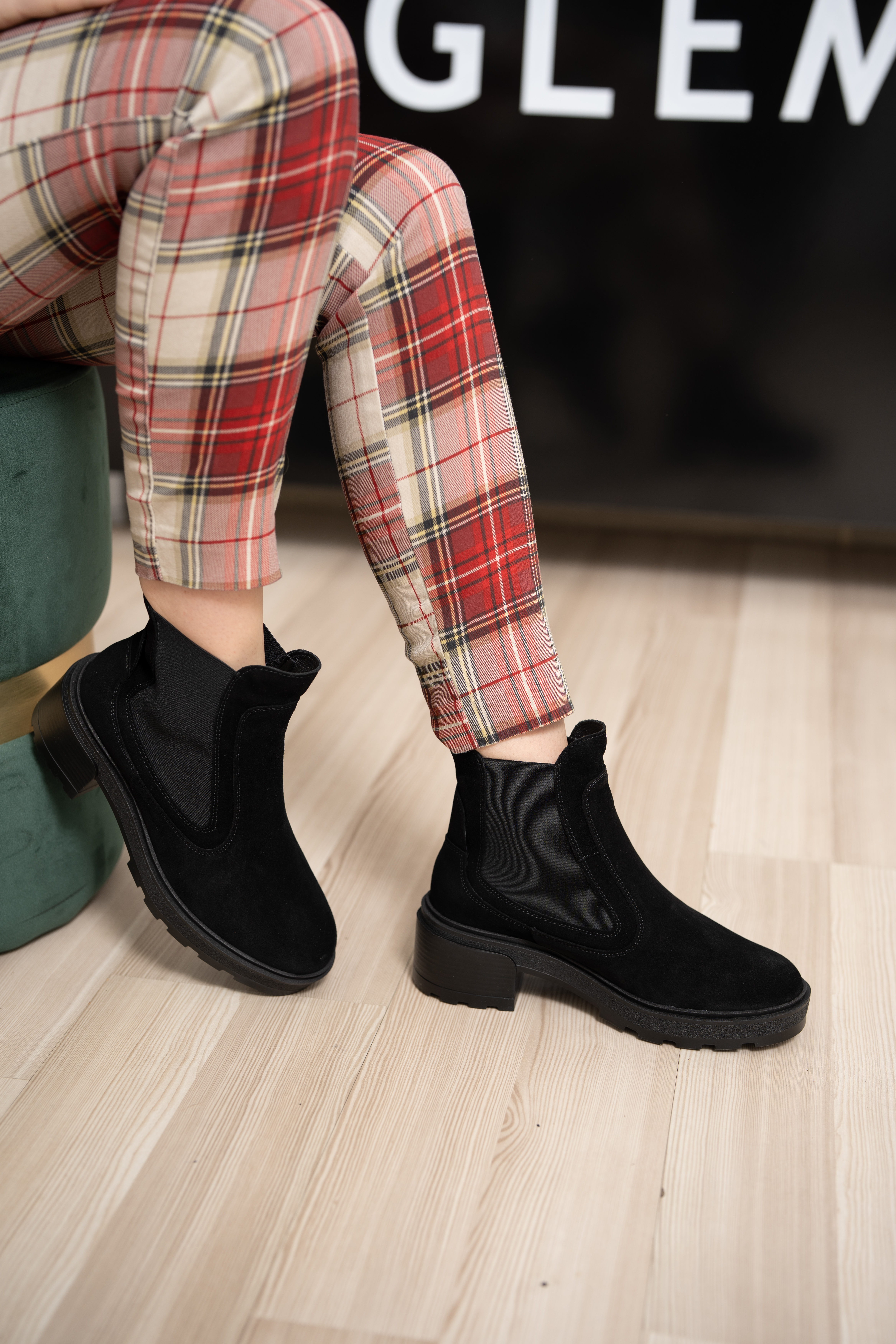 Ghete dama, Glemis, piele naturala - Model: PS-olivia-200, Culoare: Negru Velur, Marime: 38 (24.6 cm)